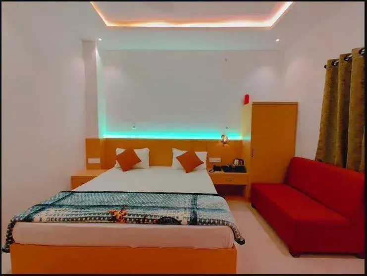 Deluxe King Room - single occupancy in Hotel Ramay Palace Deluxe King Room - single occupancy in Hotel Ramay Palace