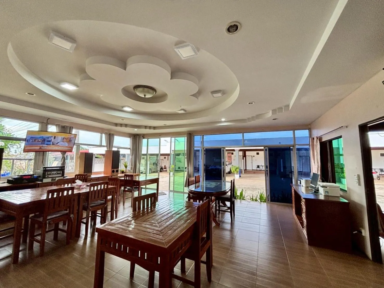 Restaurant/places to eat in Garden Place