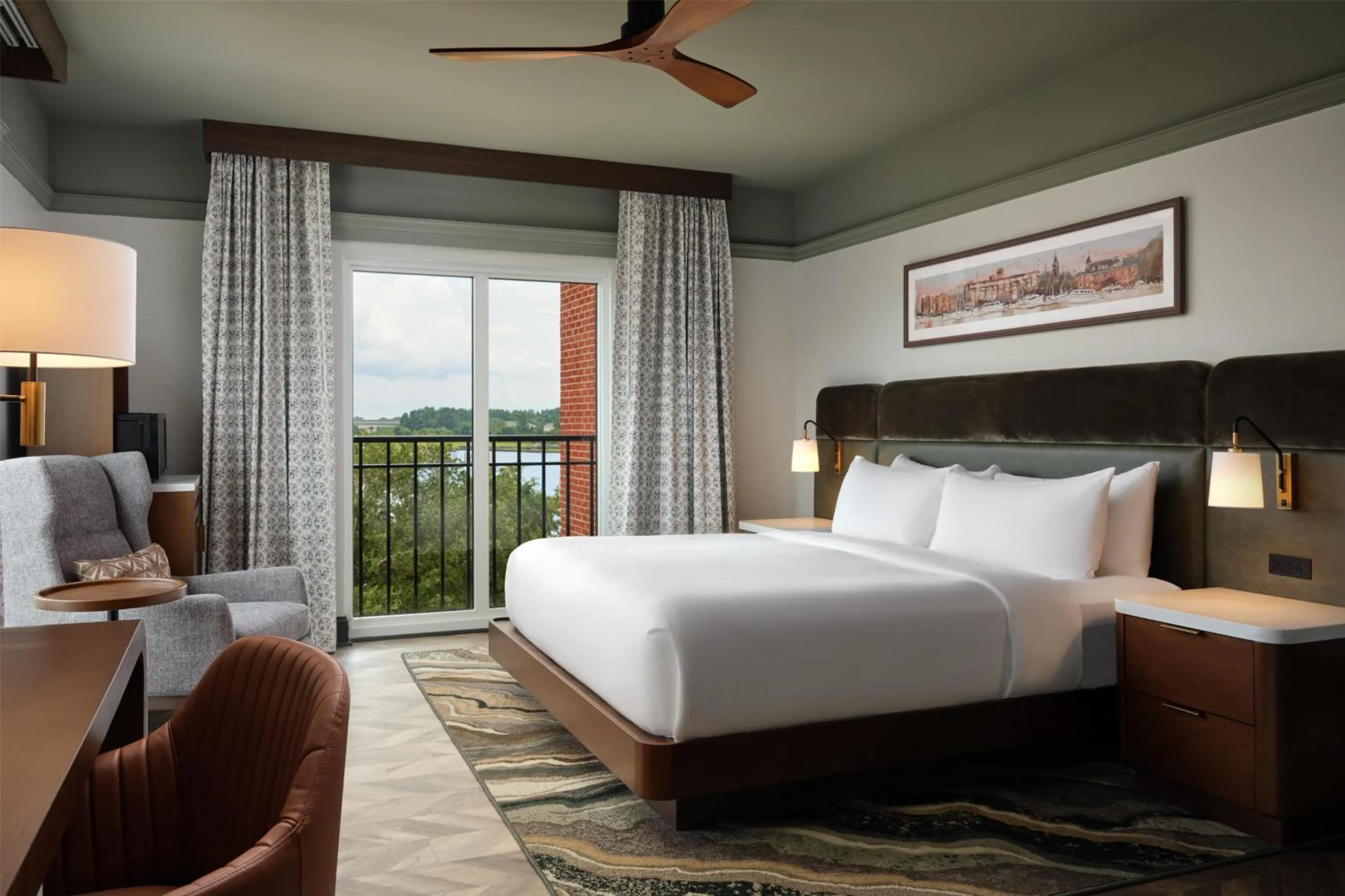 Bed in Tryon Riverfront Inn New Bern, Tapestry Collection By Hilton