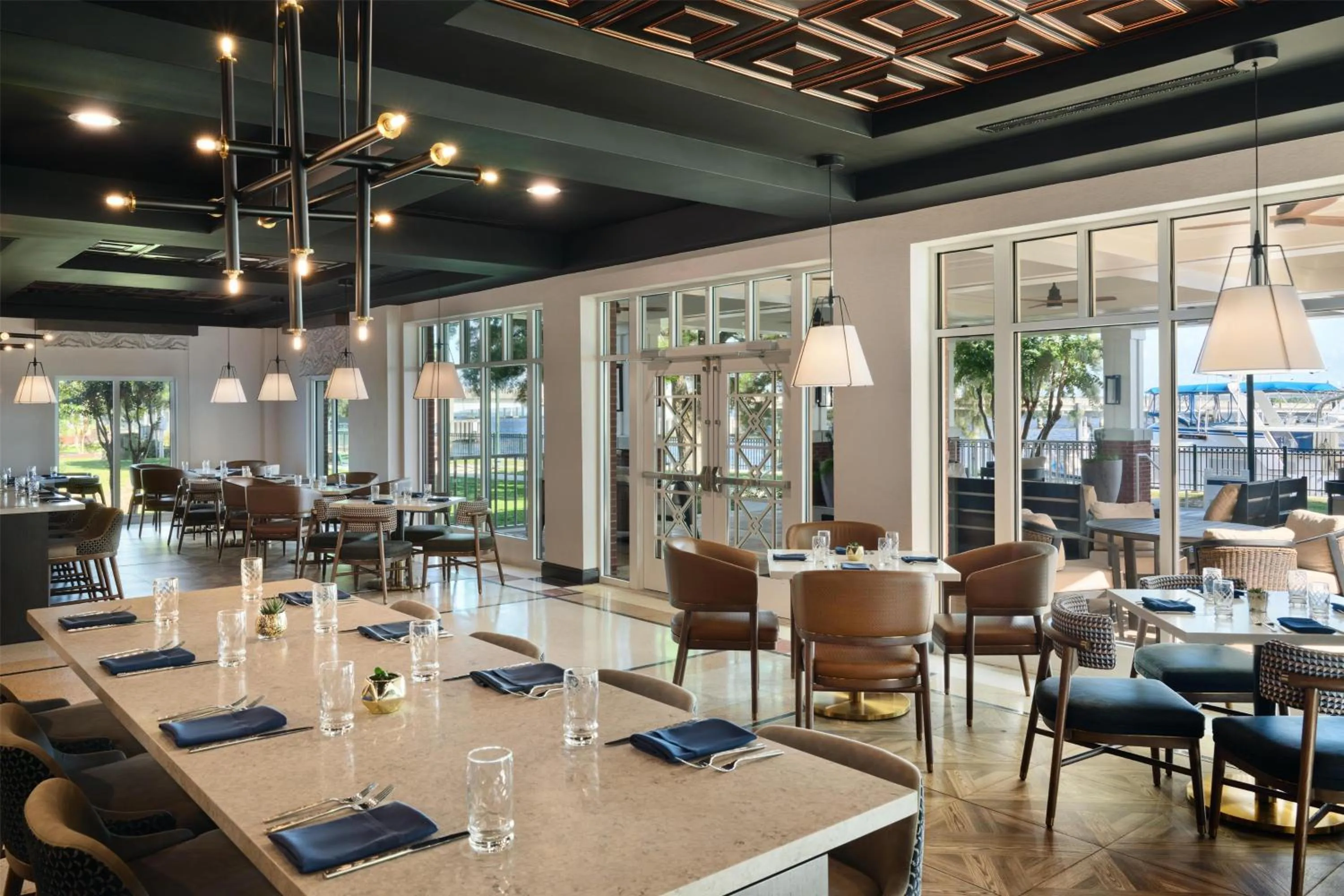 Restaurant/places to eat in Tryon Riverfront Inn New Bern, Tapestry Collection By Hilton