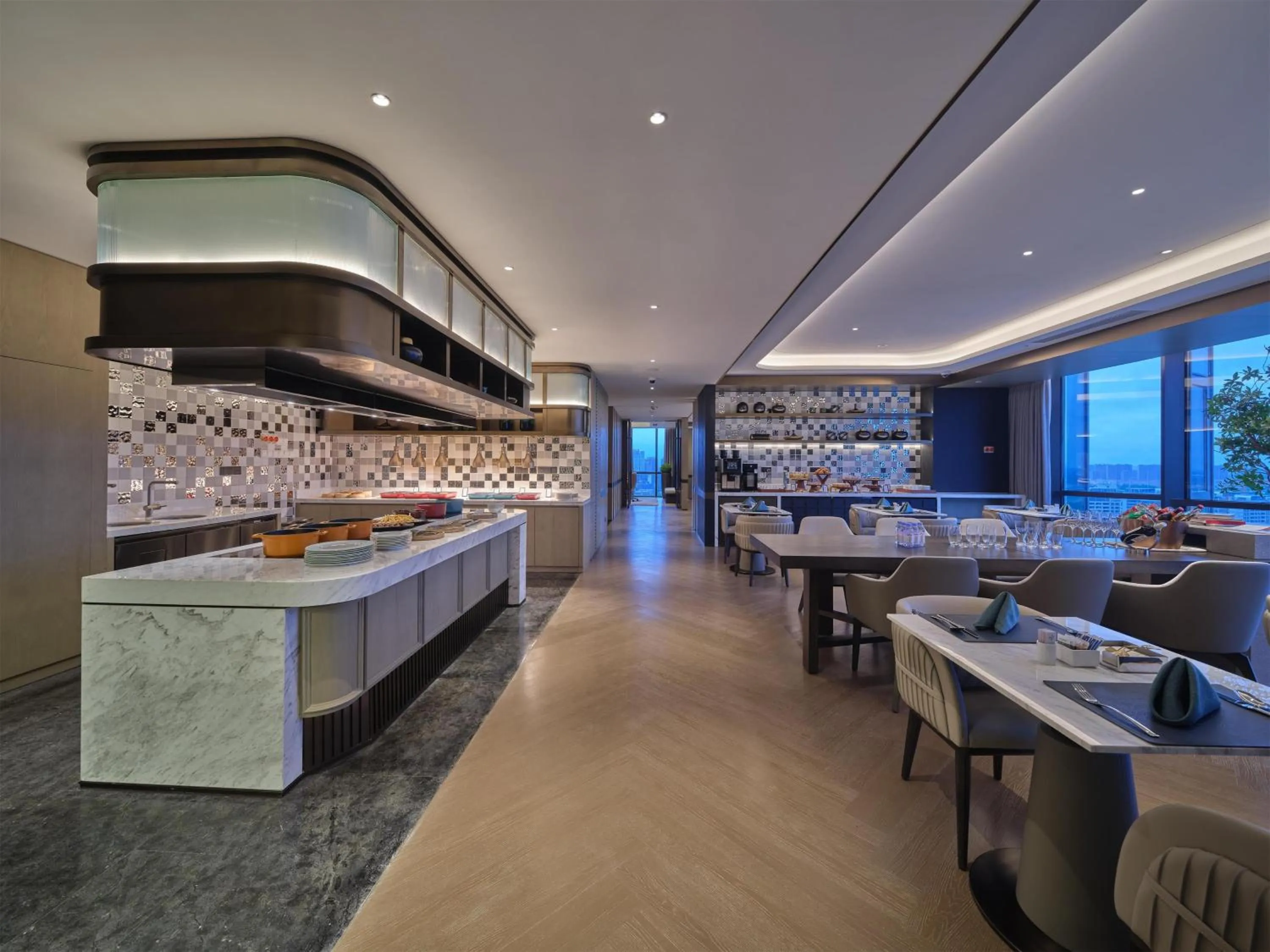 Restaurant/places to eat in Hilton Jiashan