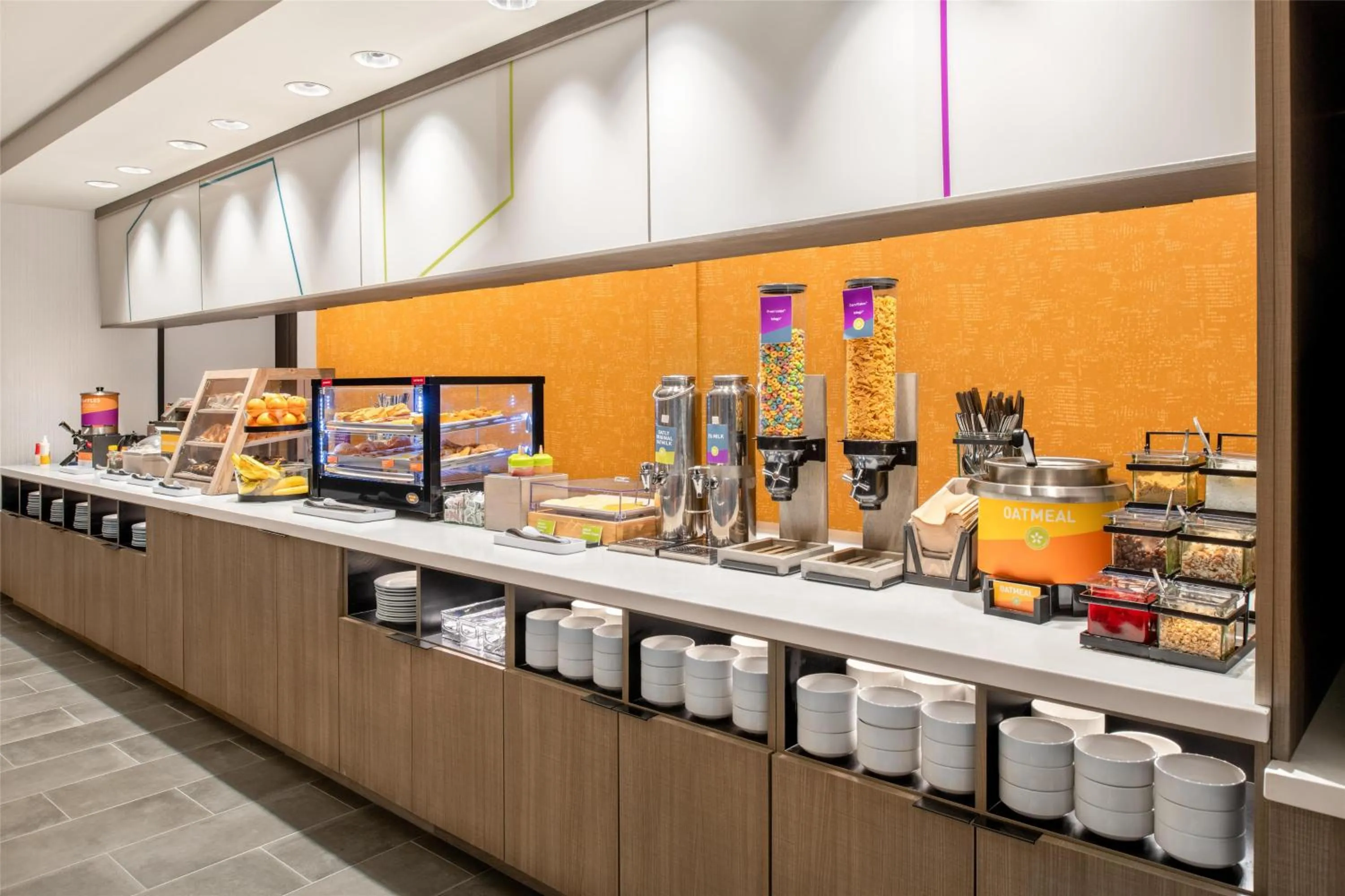 Breakfast in Home2 Suites By Hilton Woodland Sacramento