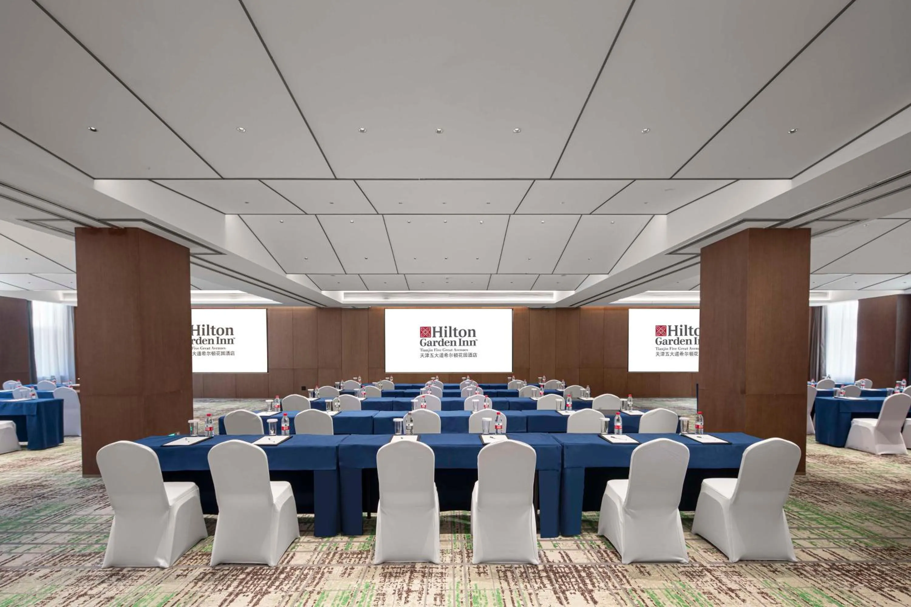 Meeting/conference room in Hilton Garden Inn Tianjin Five Great Avenues