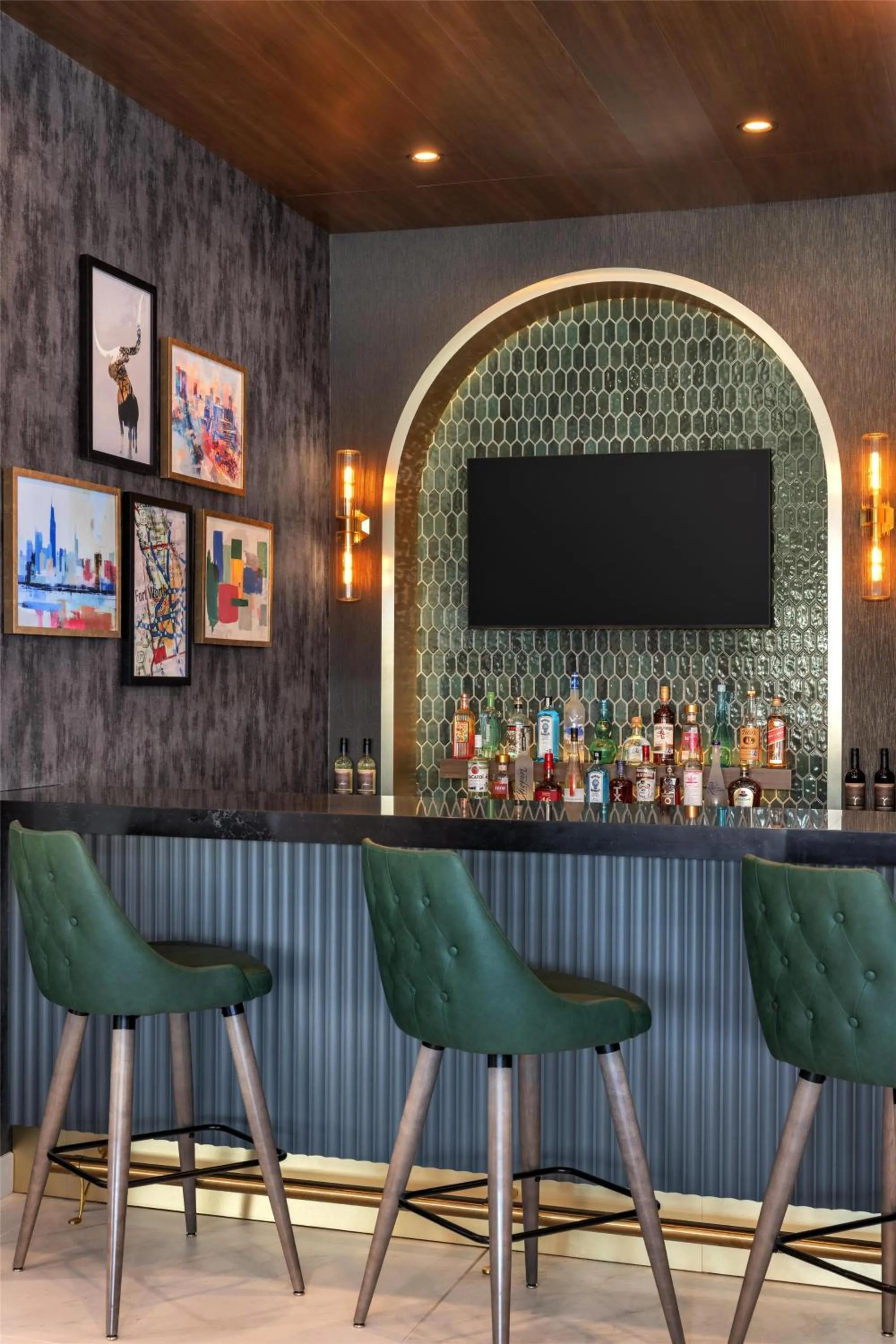 Lounge or bar in Tru By Hilton Fort Worth Lake Worth