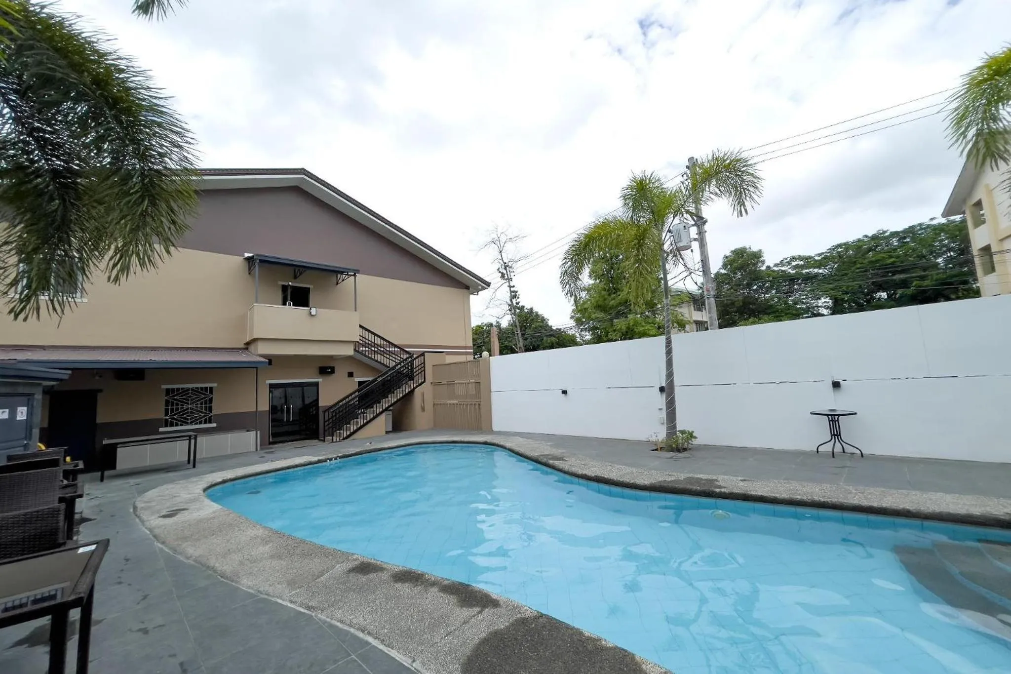 Swimming pool in Valentine Hotel Angeles City
