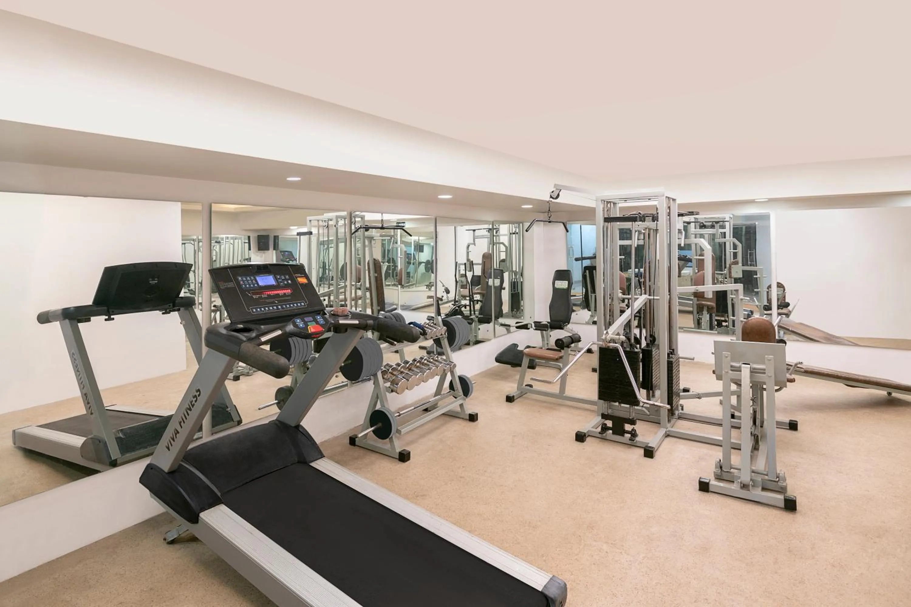 Fitness centre/facilities in Country Inn & Suites By Radisson Jammu
