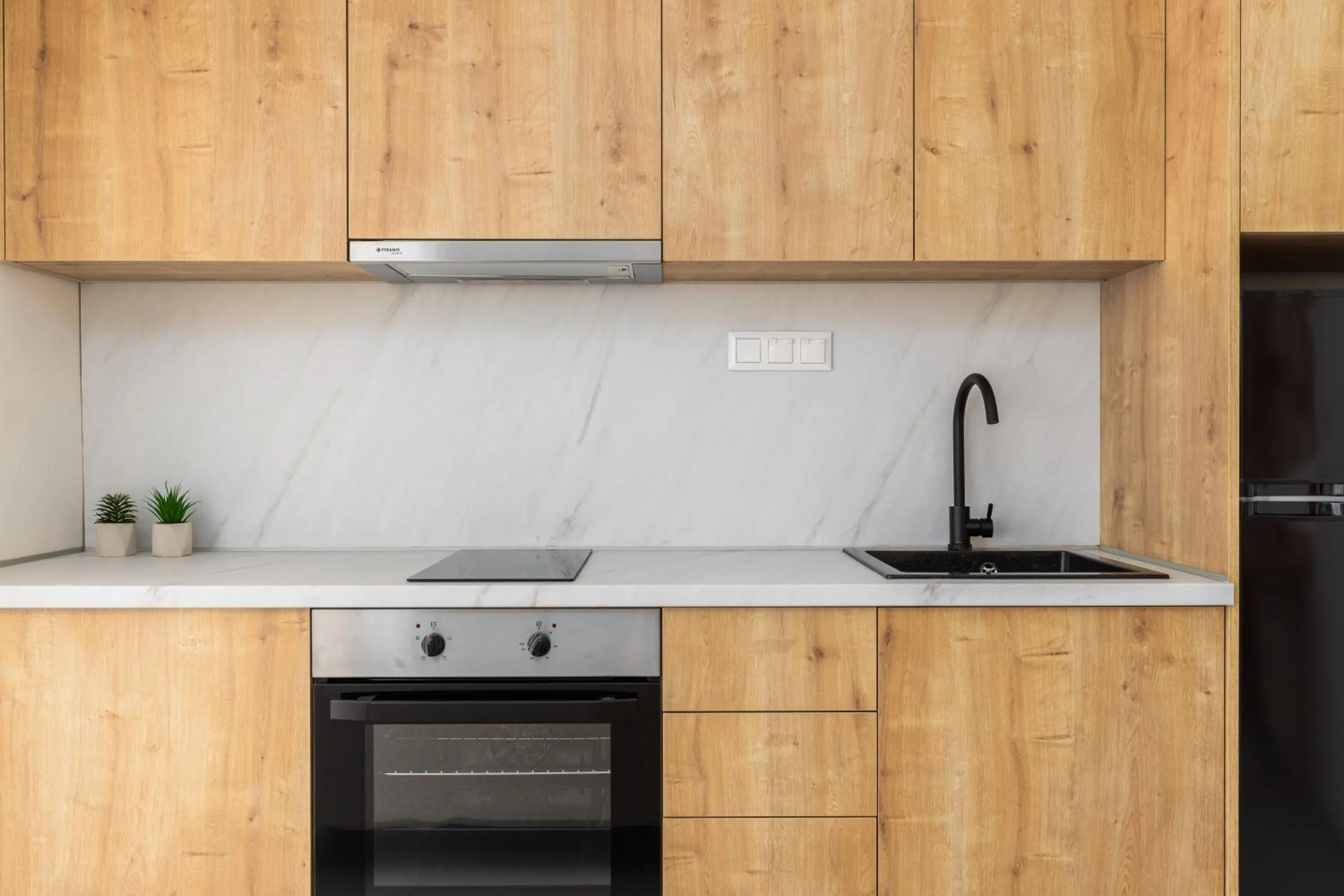 Kitchen or kitchenette in Soho Harbor by halu!