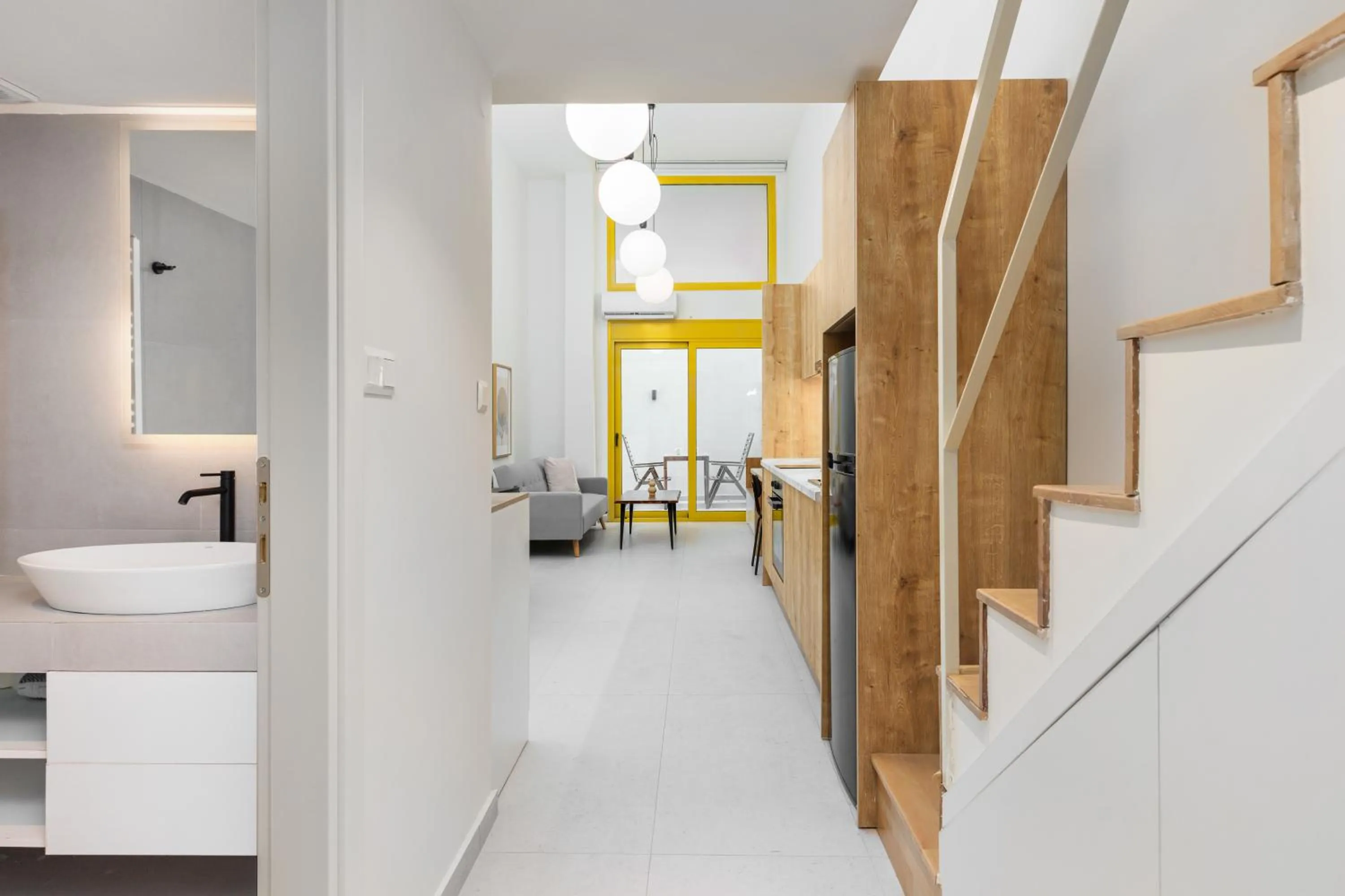 Toilet in Soho Harbor by halu!