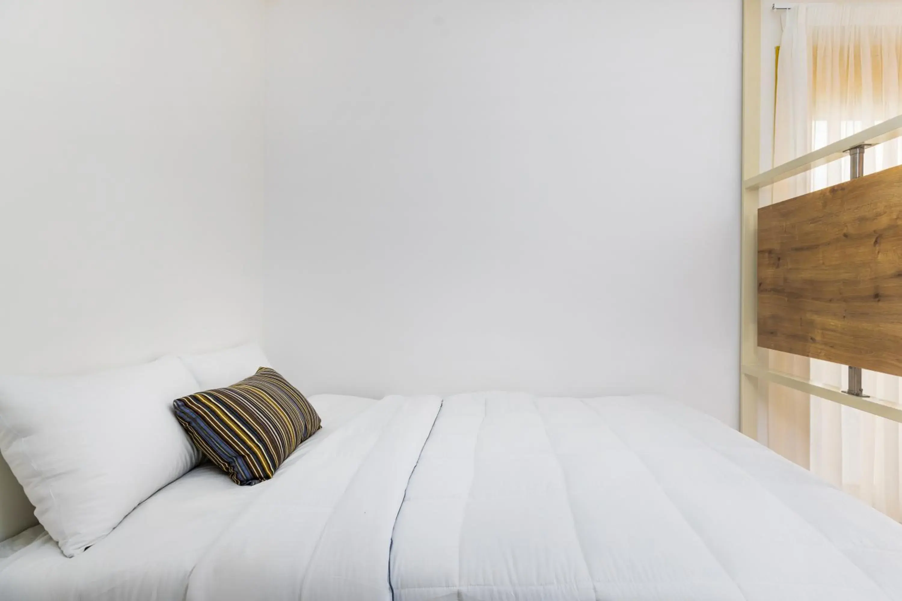 Bed in Soho Harbor by halu! Bed in Soho Harbor by halu!