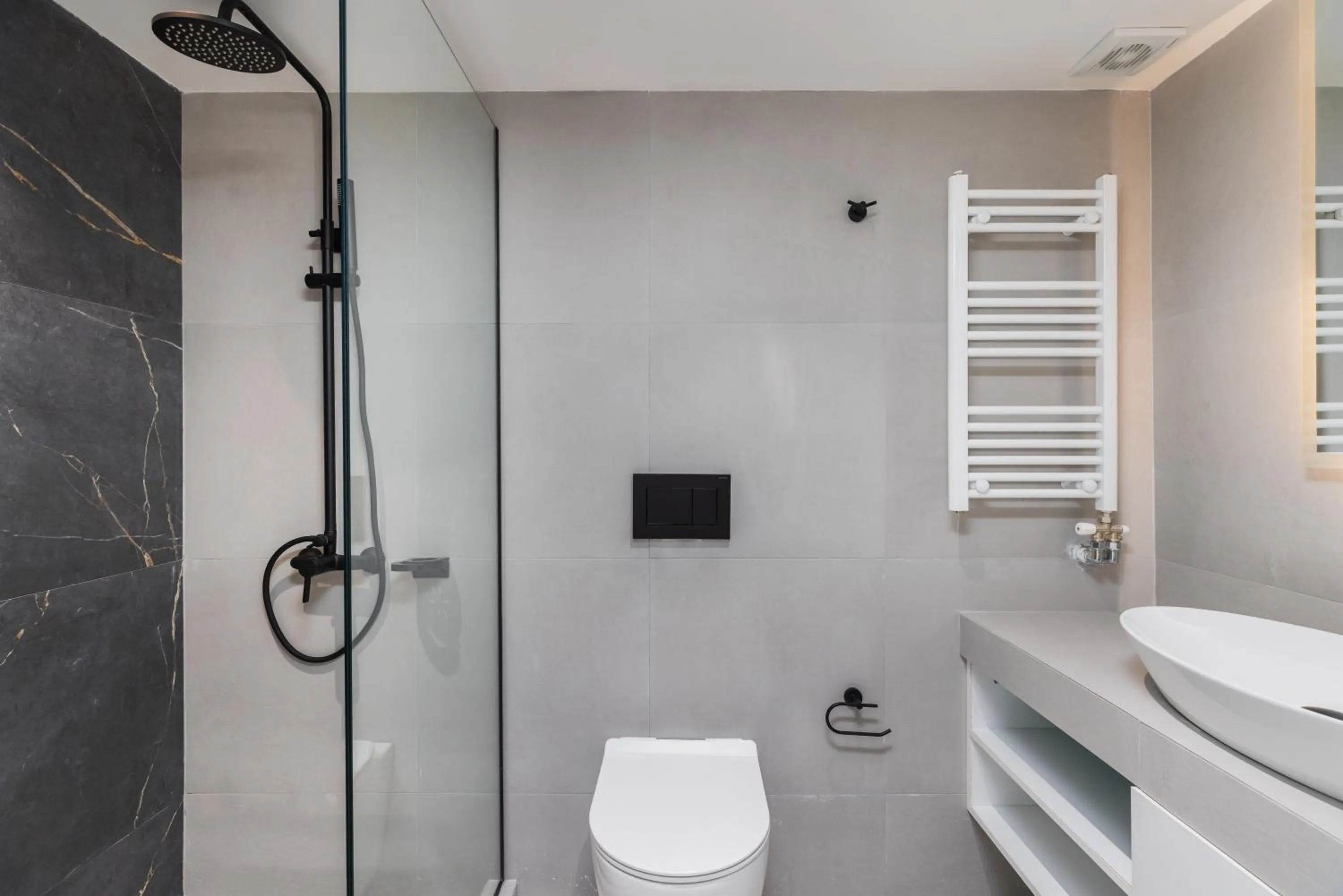 Shower in Soho Harbor by halu!