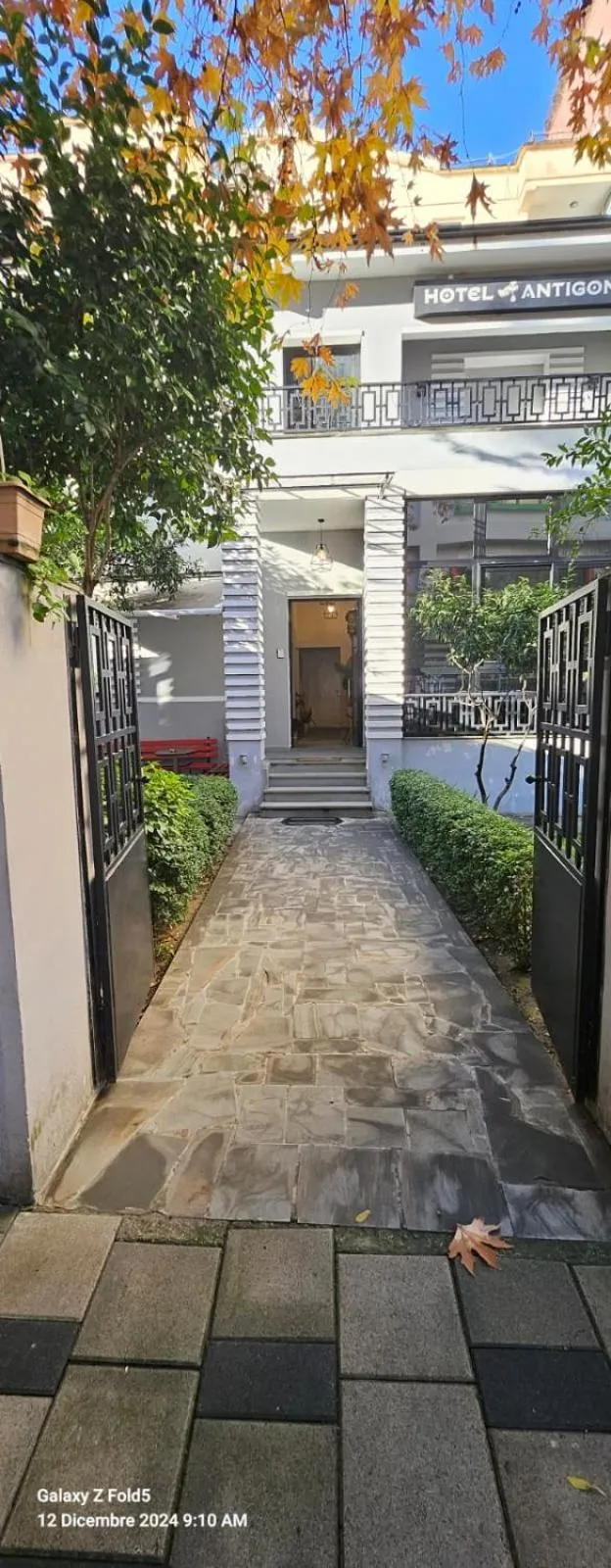 Facade/entrance in Hotel Antigone