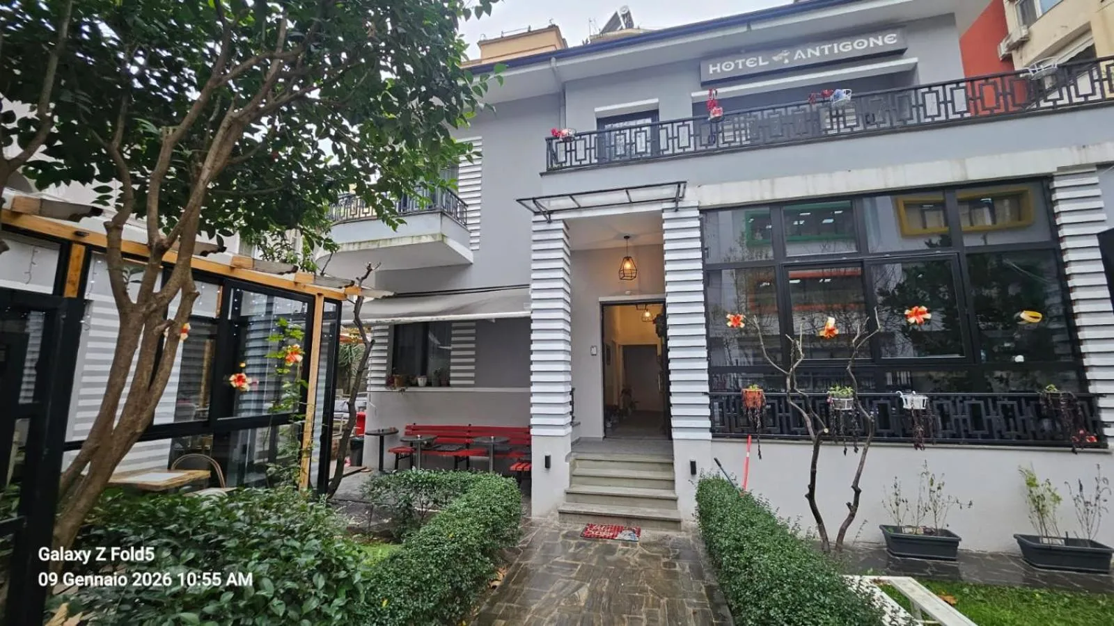 Facade/entrance in Hotel Antigone