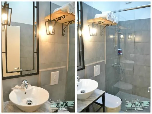 Bathroom in Hotel Antigone