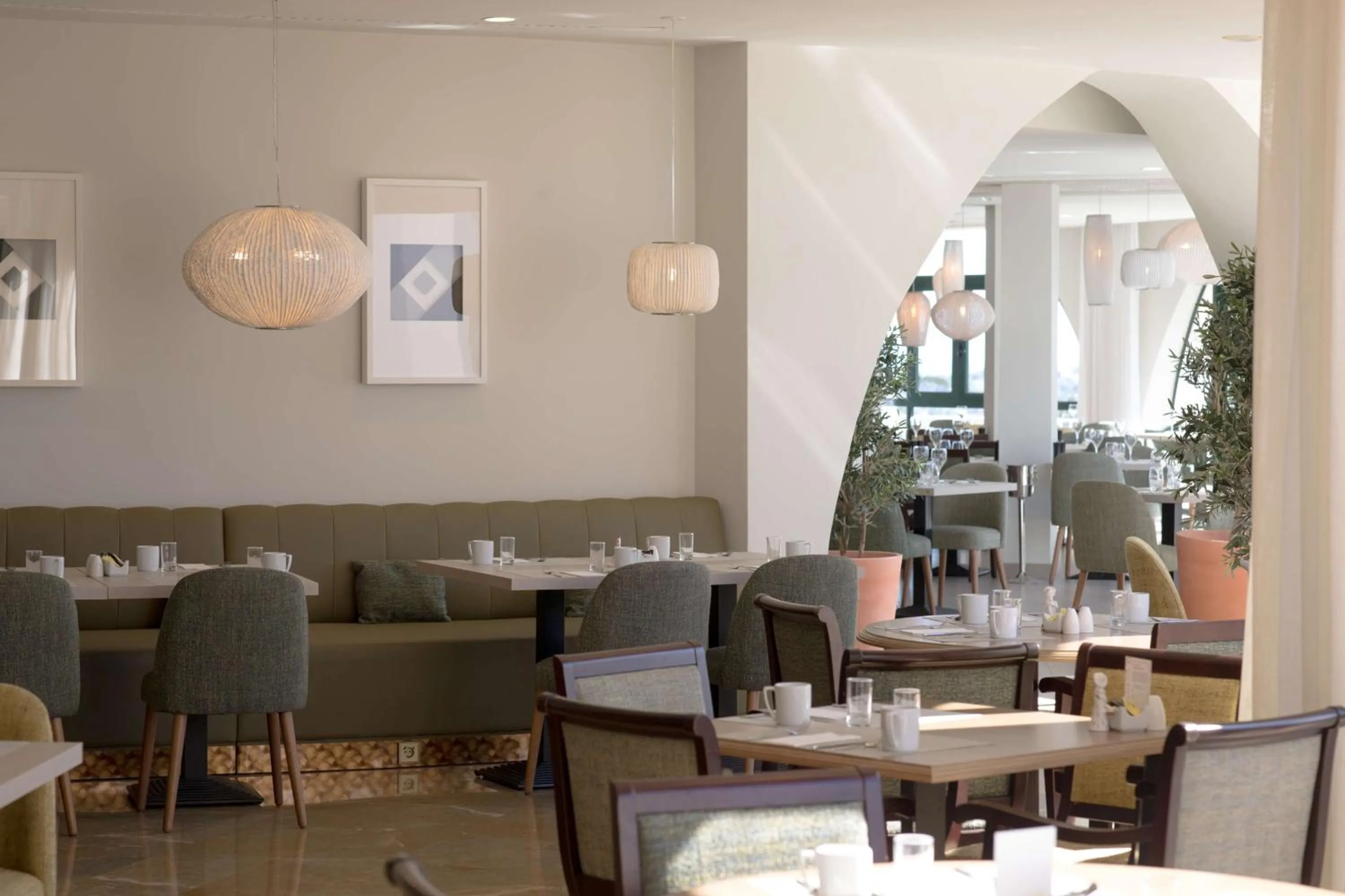 Restaurant/places to eat in Hilton Mallorca Galatzo