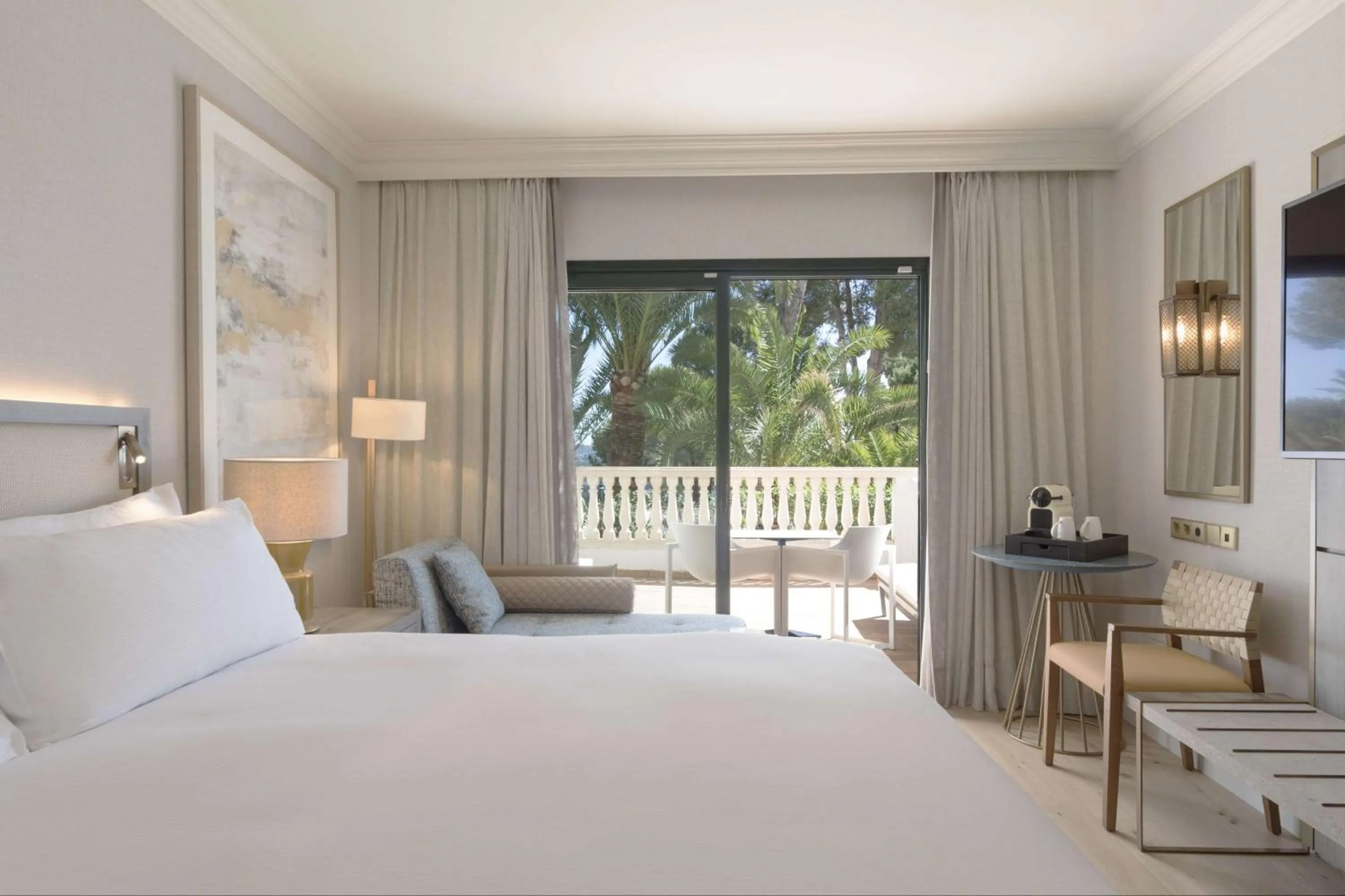 Bedroom, Bed in Hilton Mallorca Galatzo