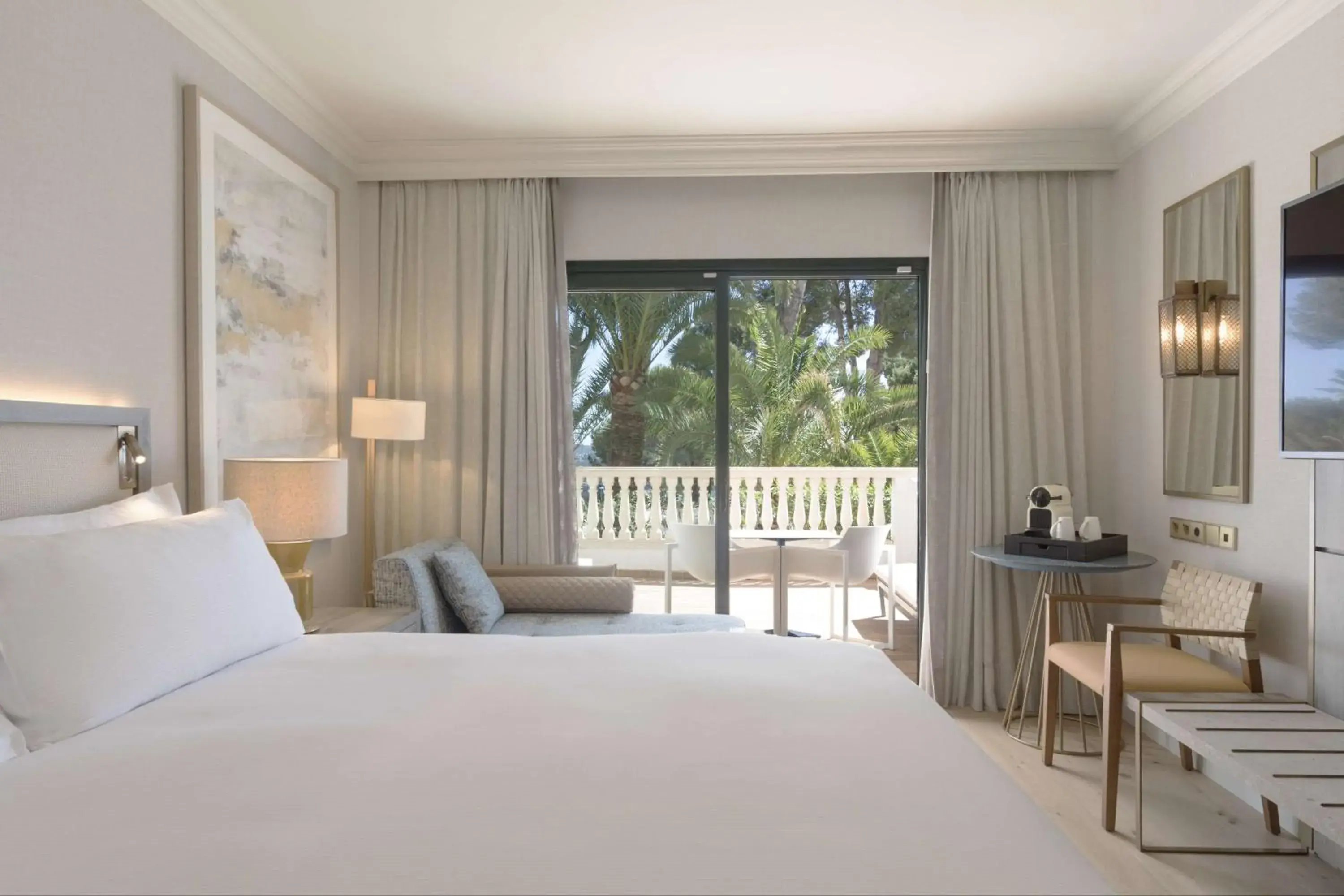 King Room in Hilton Mallorca Galatzo King Room in Hilton Mallorca Galatzo