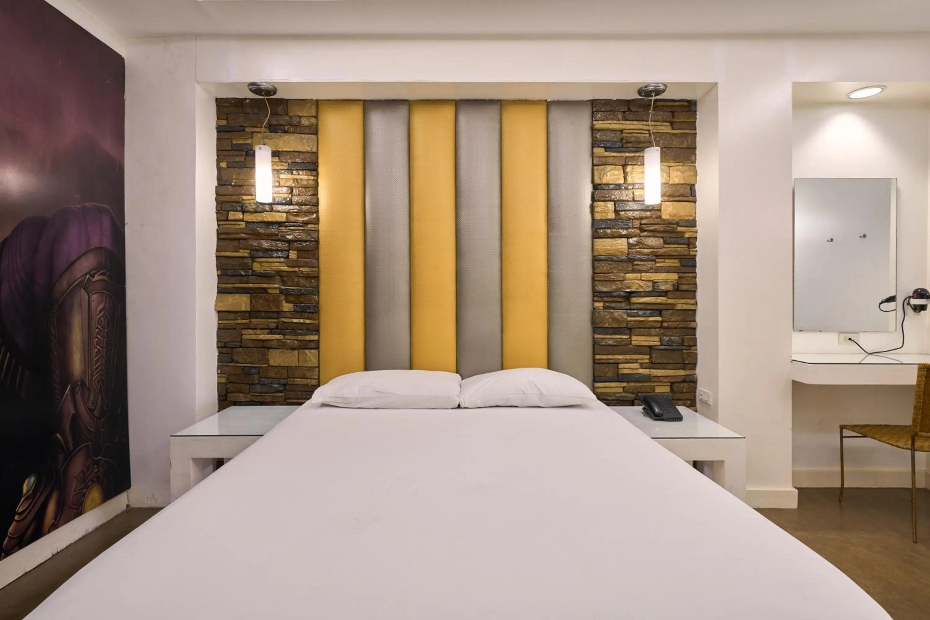 Bed in Victoria Court Malabon