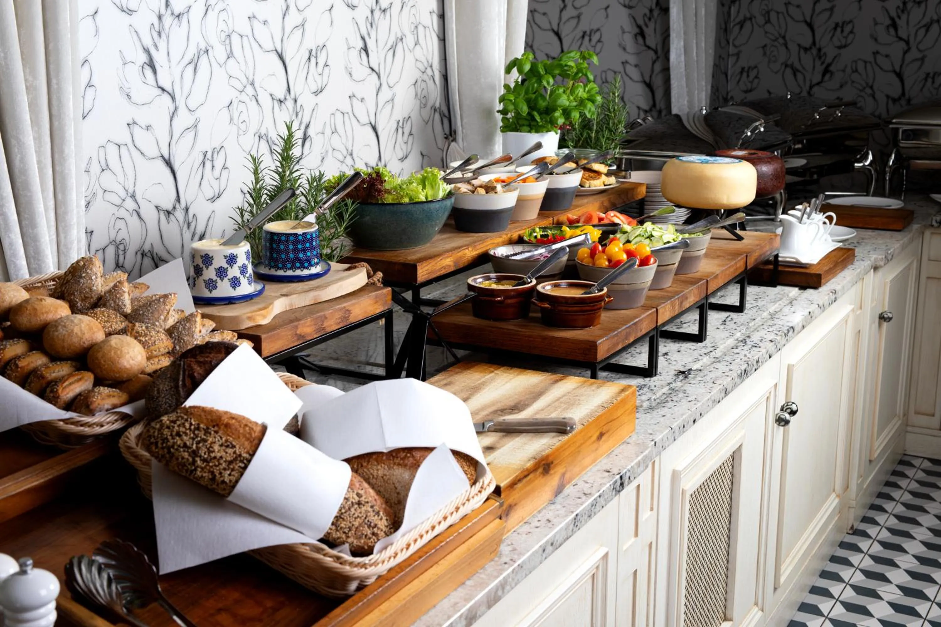 Breakfast in Relais & Châteaux Hotel Quadrille - Adults Only