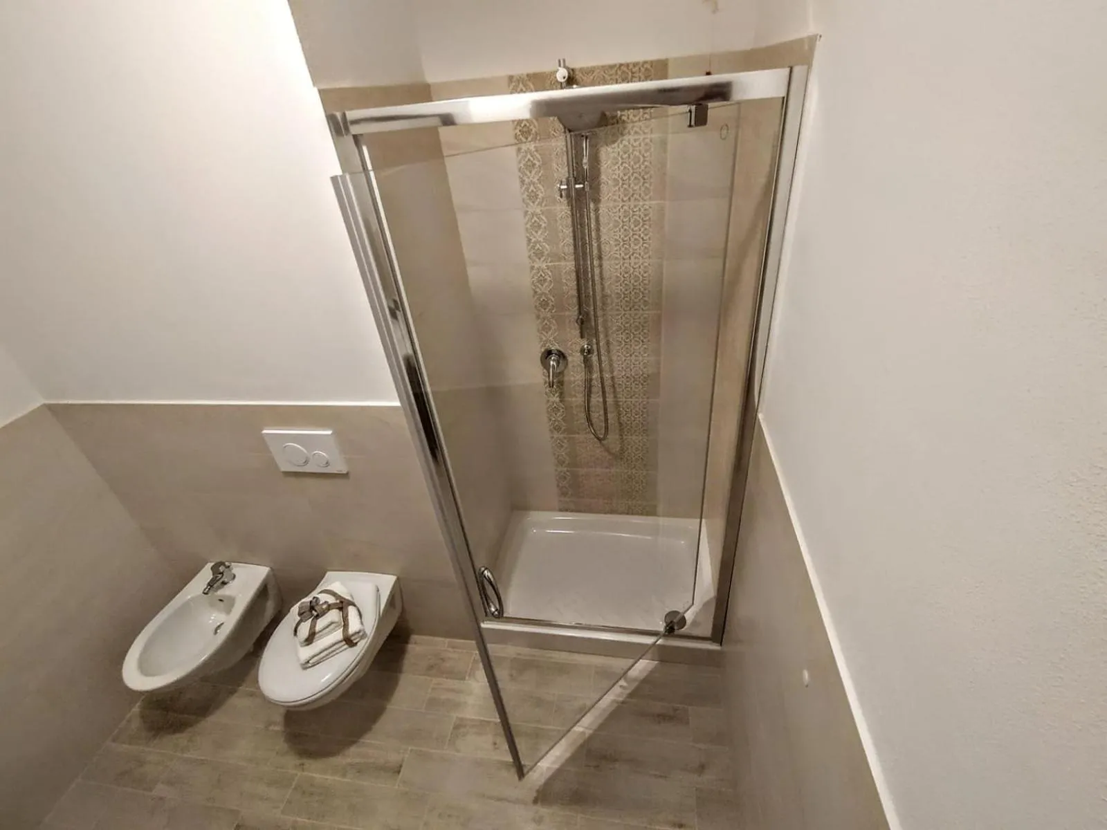 Shower in B&B Alghero Mare Chiaro