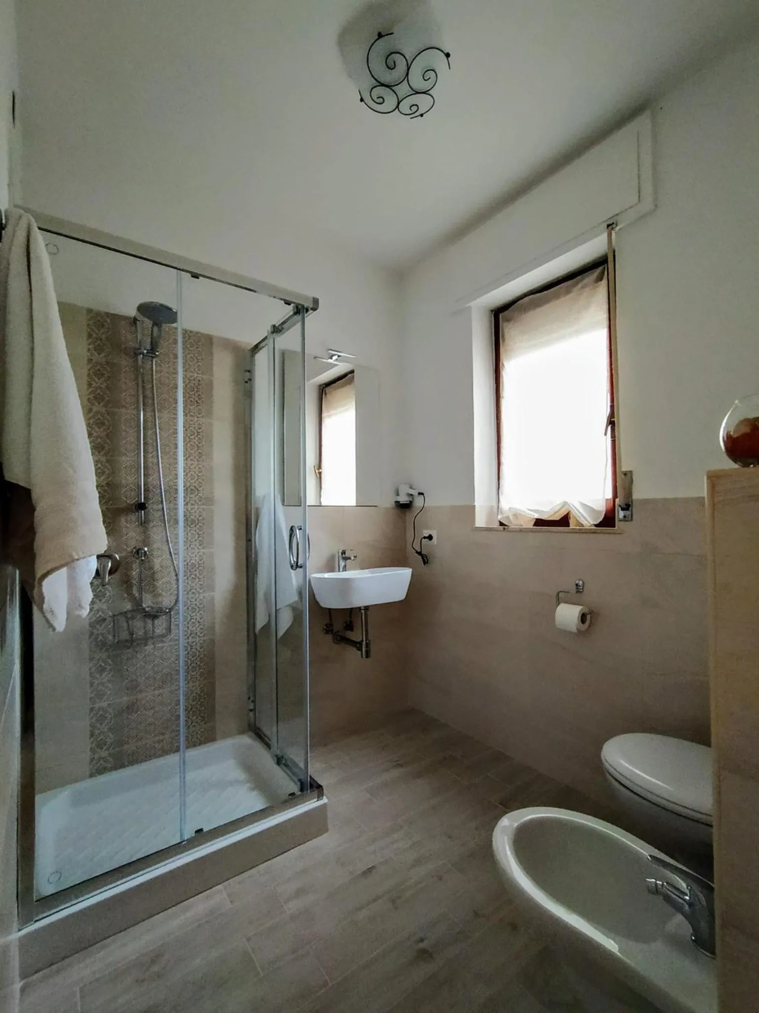 Shower in B&B Alghero Mare Chiaro