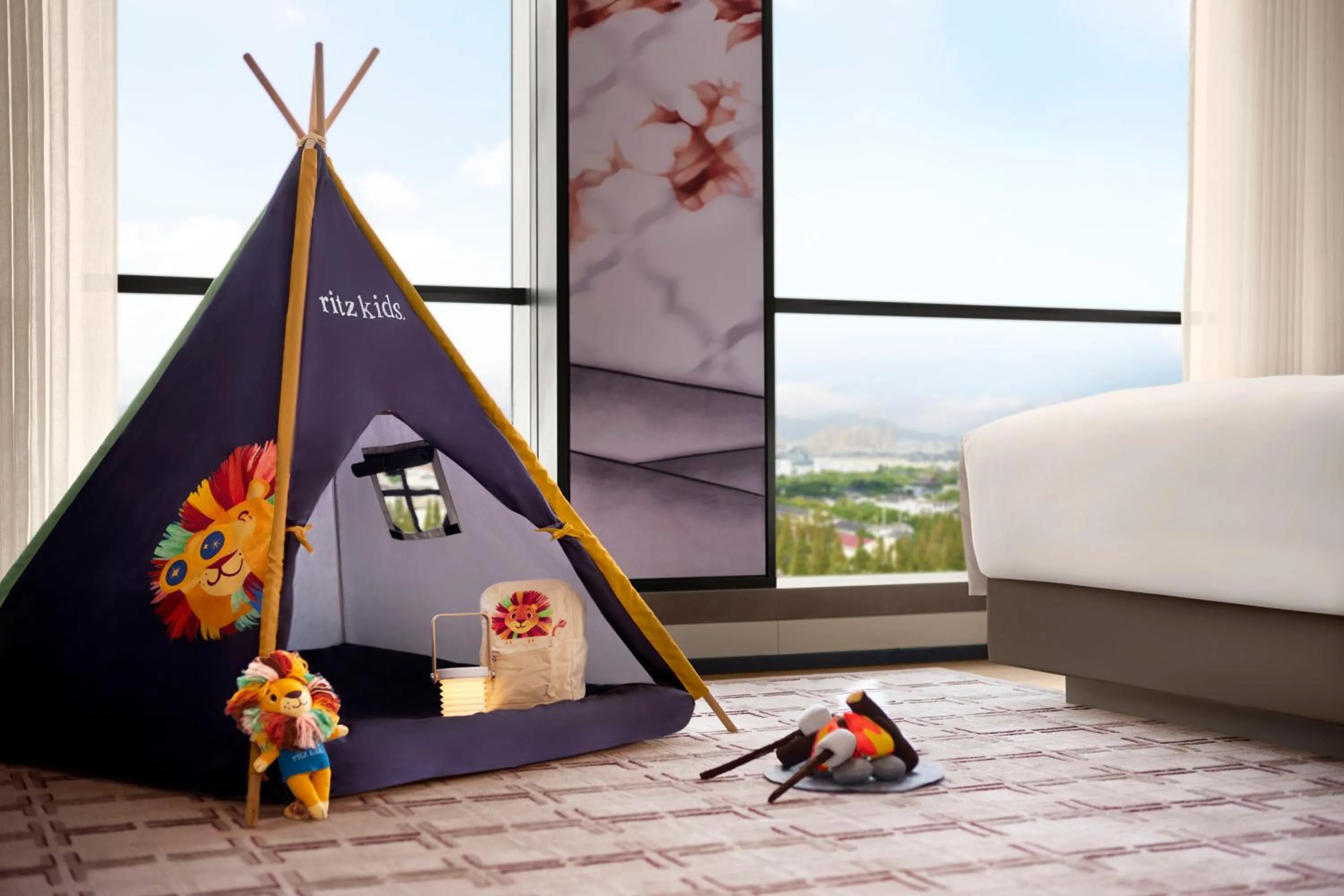children in The Ritz-Carlton, Suzhou