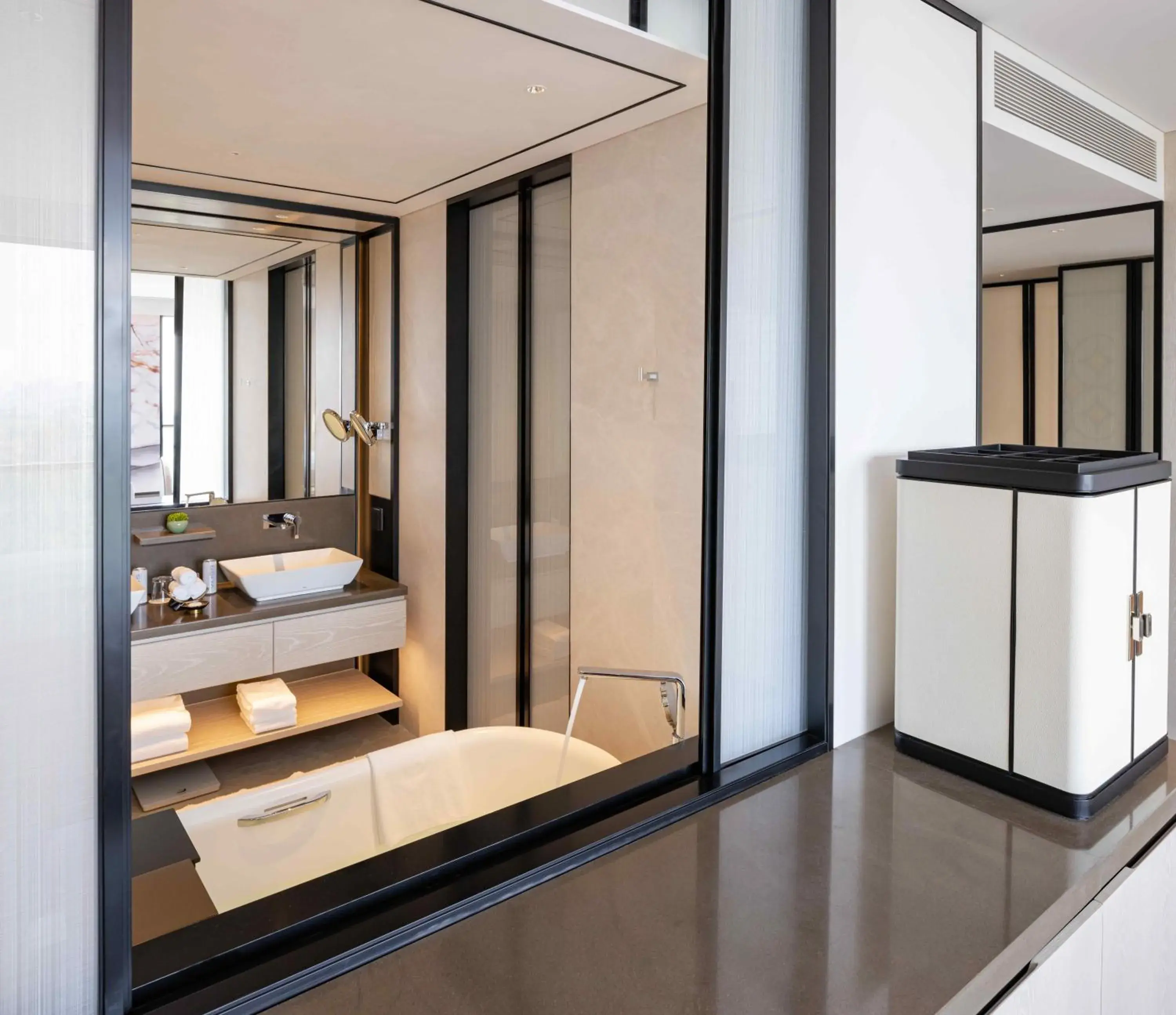 Club Twin Room with City View in The Ritz-Carlton, Suzhou Club Twin Room with City View in The Ritz-Carlton, Suzhou