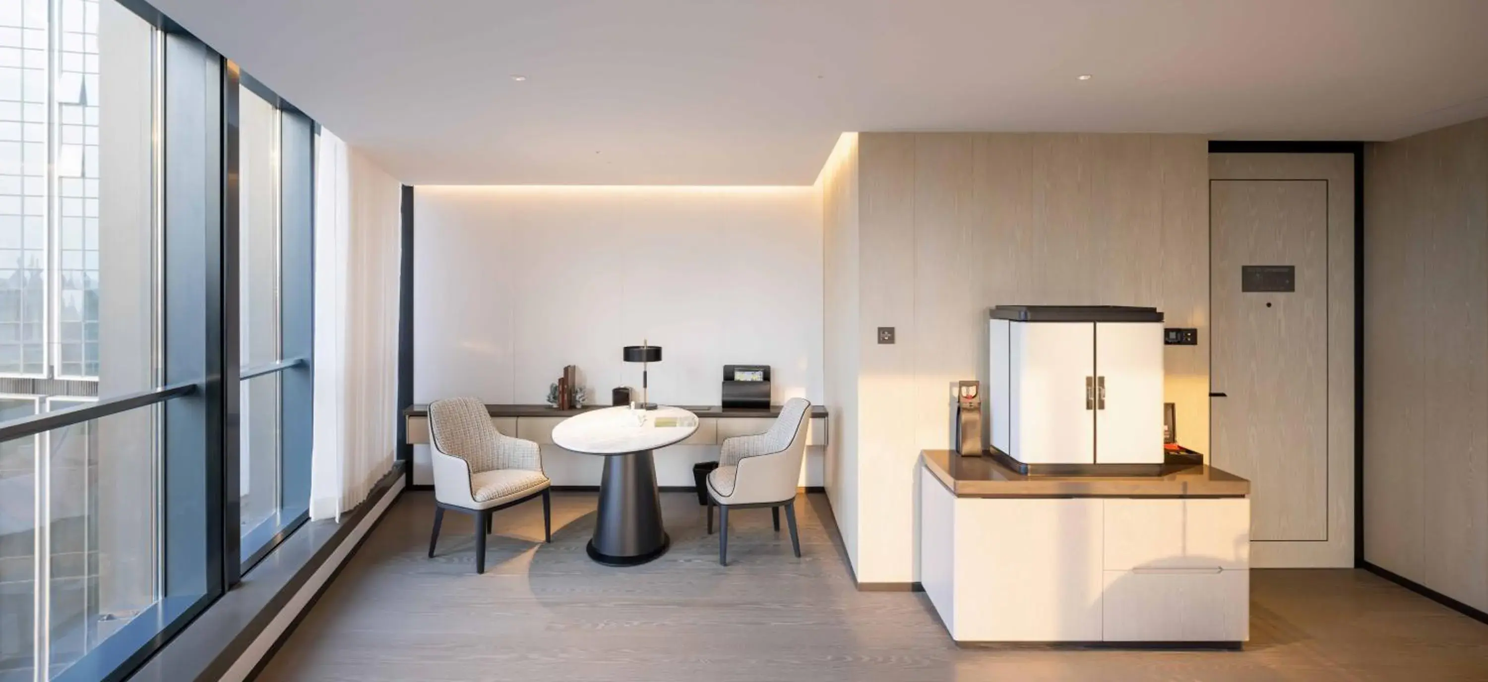 Club Panorama King Studio with Gusu View in The Ritz-Carlton, Suzhou Club Panorama King Studio with Gusu View in The Ritz-Carlton, Suzhou