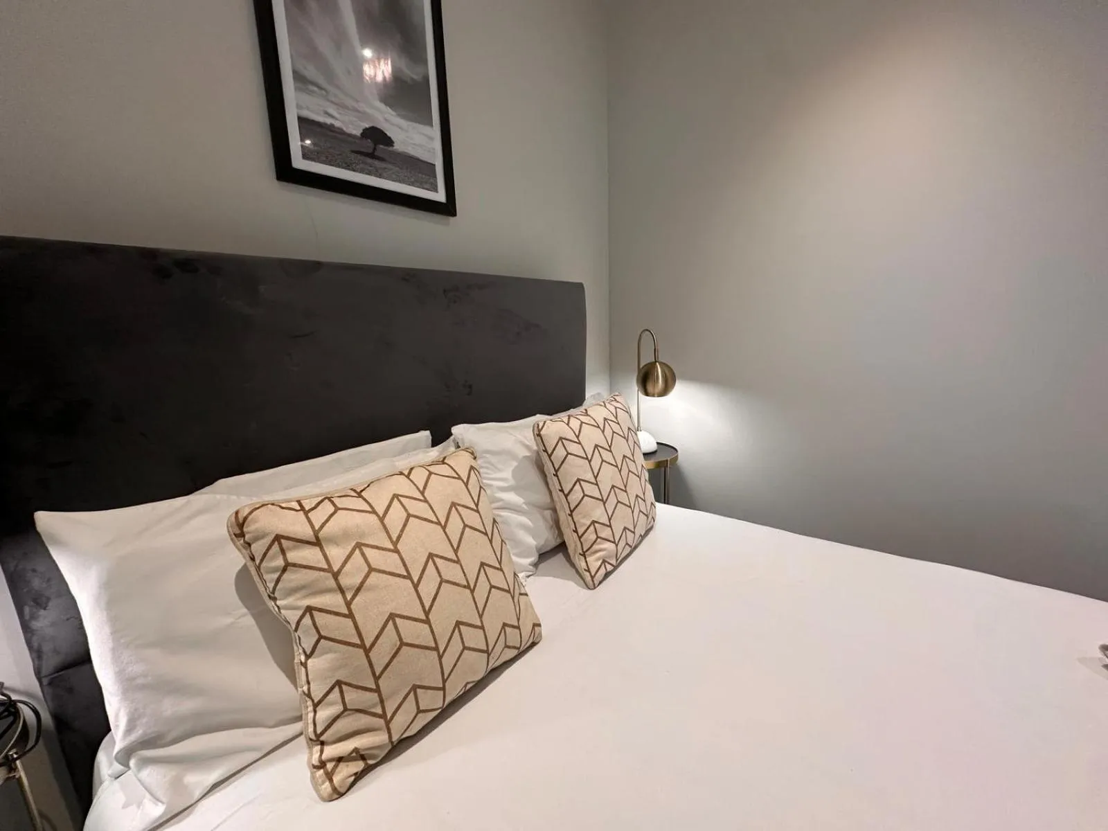 Bed in Cozy Studio in Bracknell with free Parking