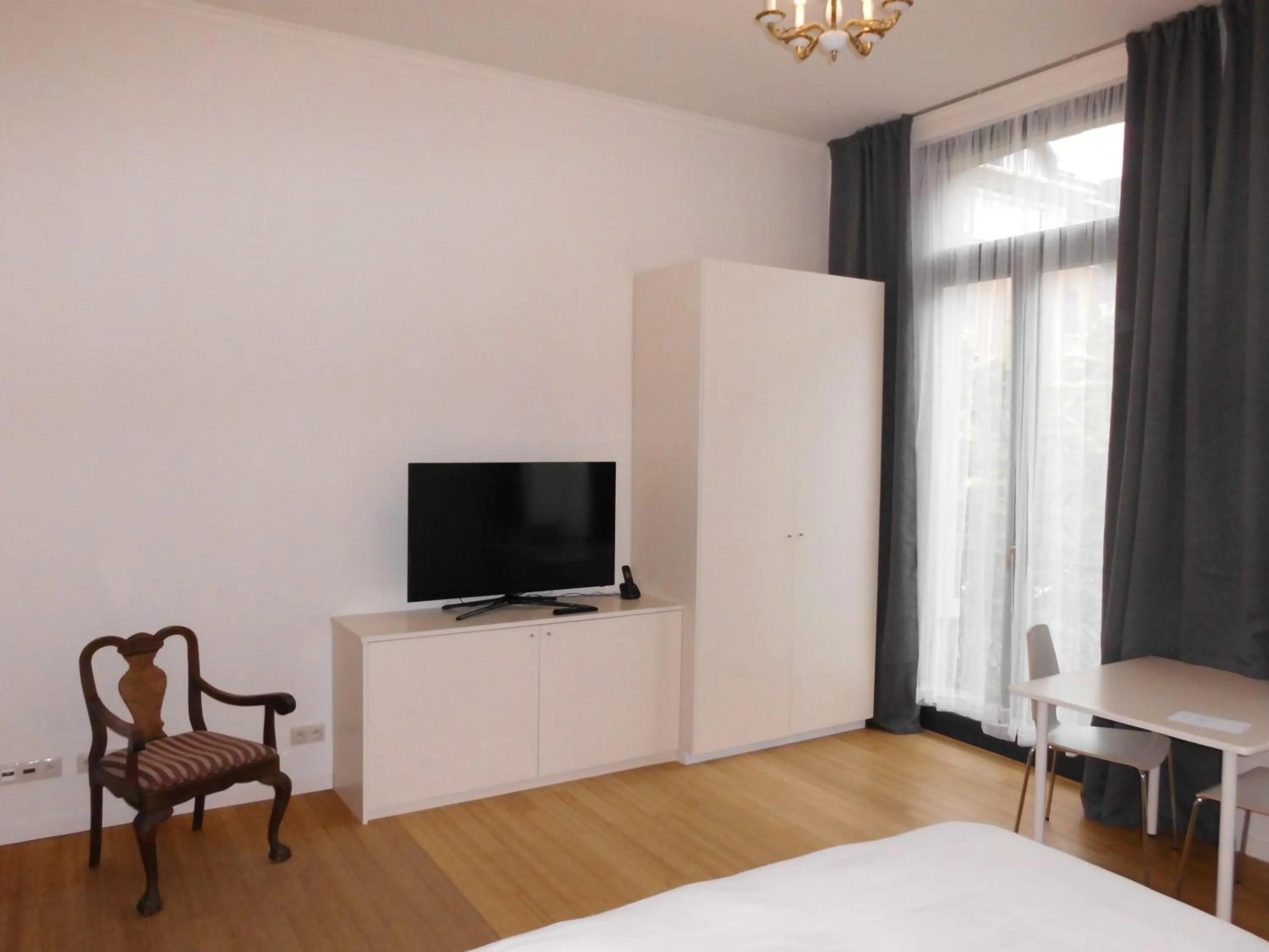 TV and multimedia, Bed in Aparthotel Midi Residence