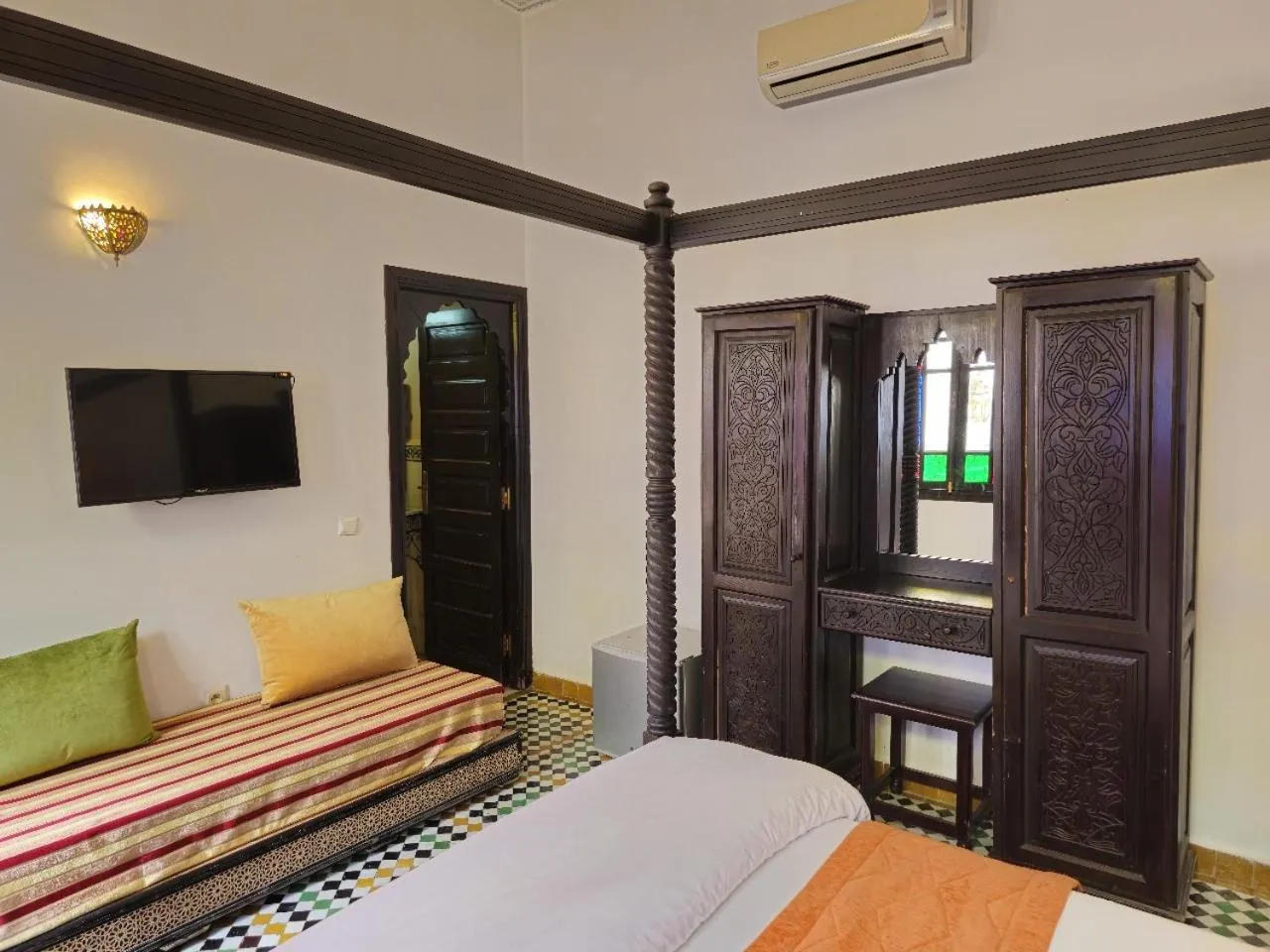 Bed in Riad Bab Fes Suite &Spa