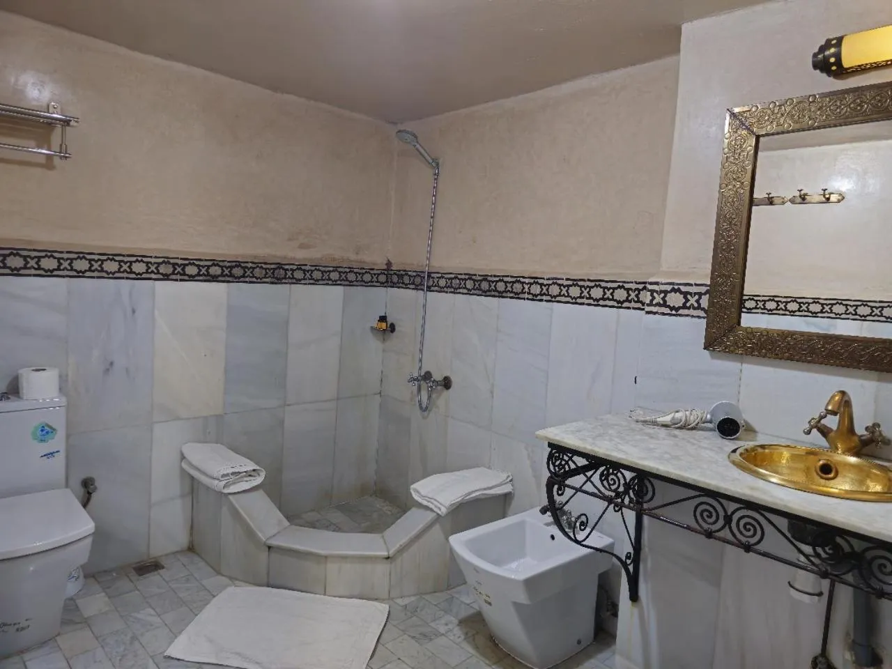 Shower in Riad Bab Fes Suite &Spa