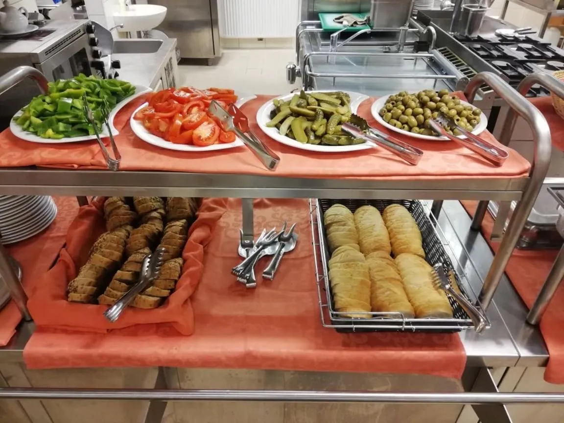 Breakfast in S Hotel