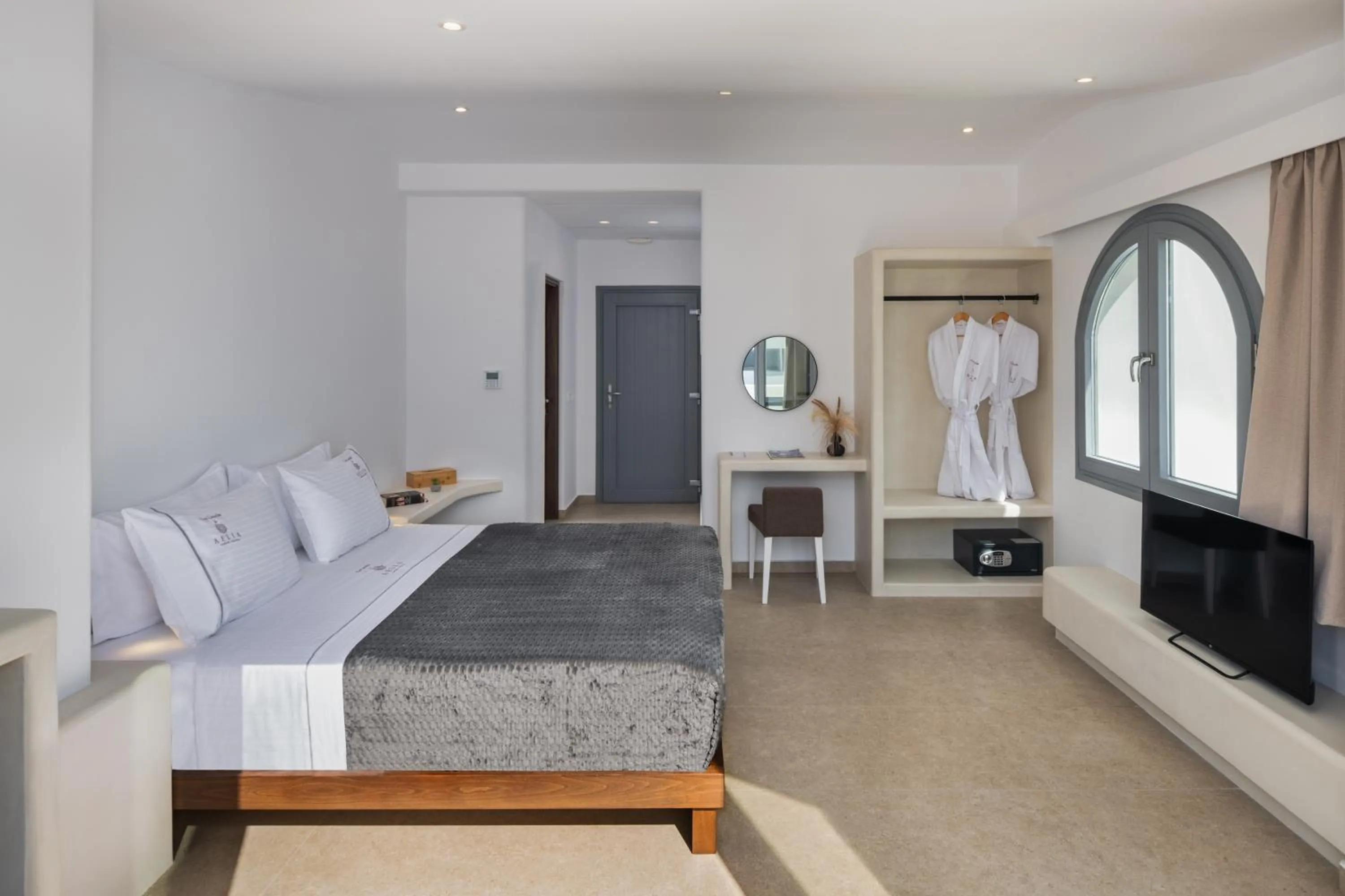 Bedroom, Bed in Aelia Thalassa