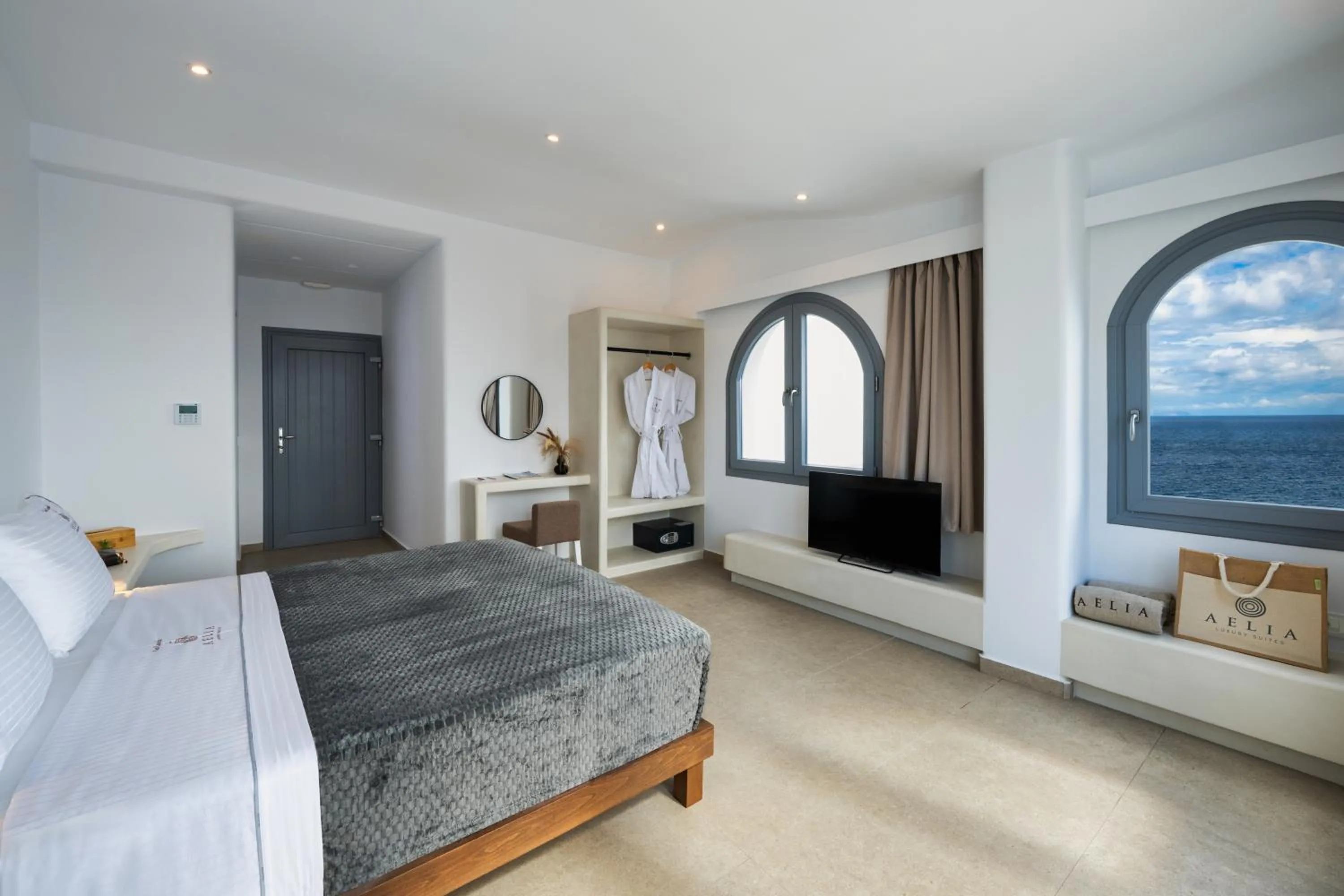 Bedroom, Bed in Aelia Thalassa