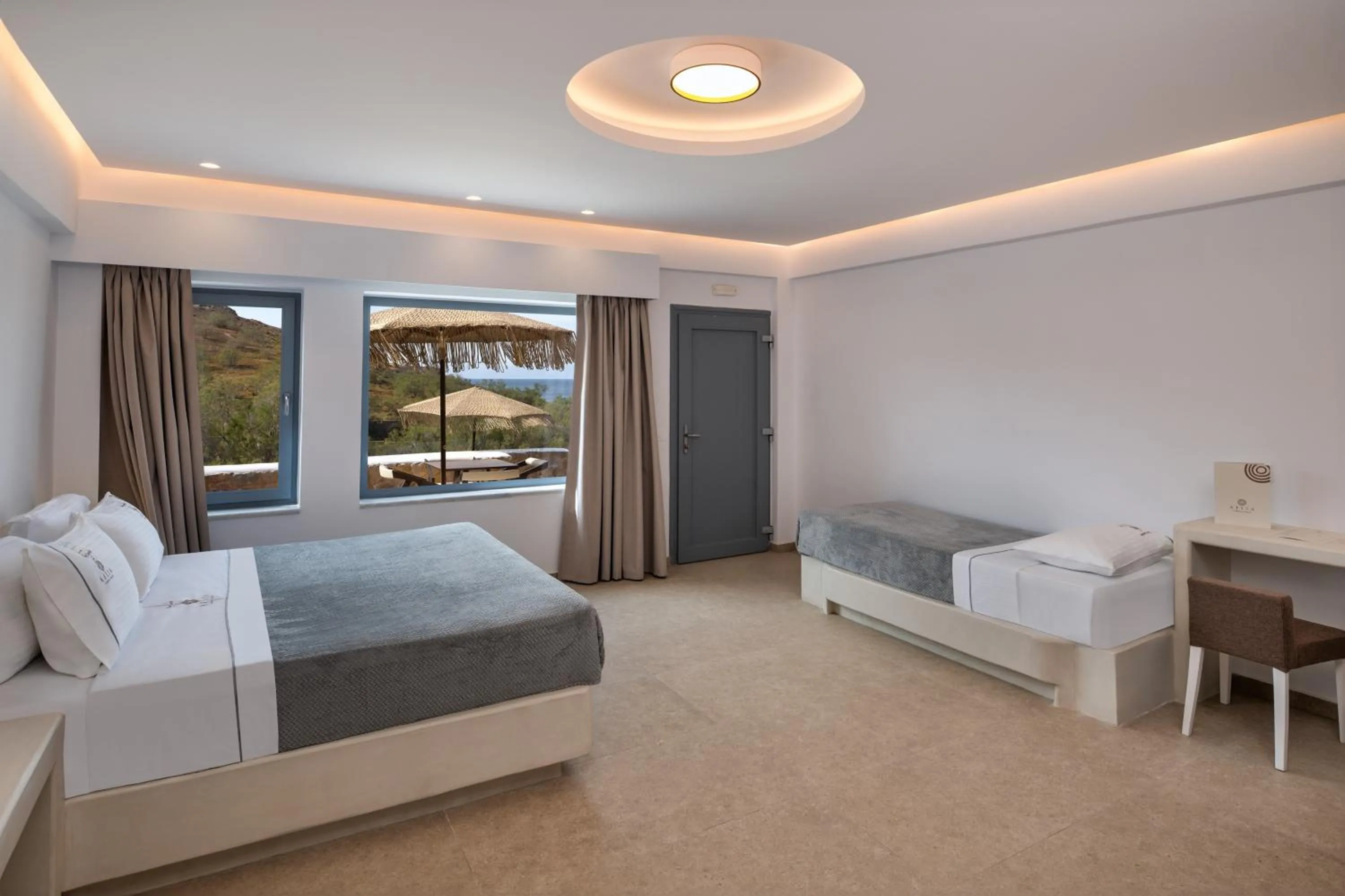 Bedroom, Bed in Aelia Thalassa