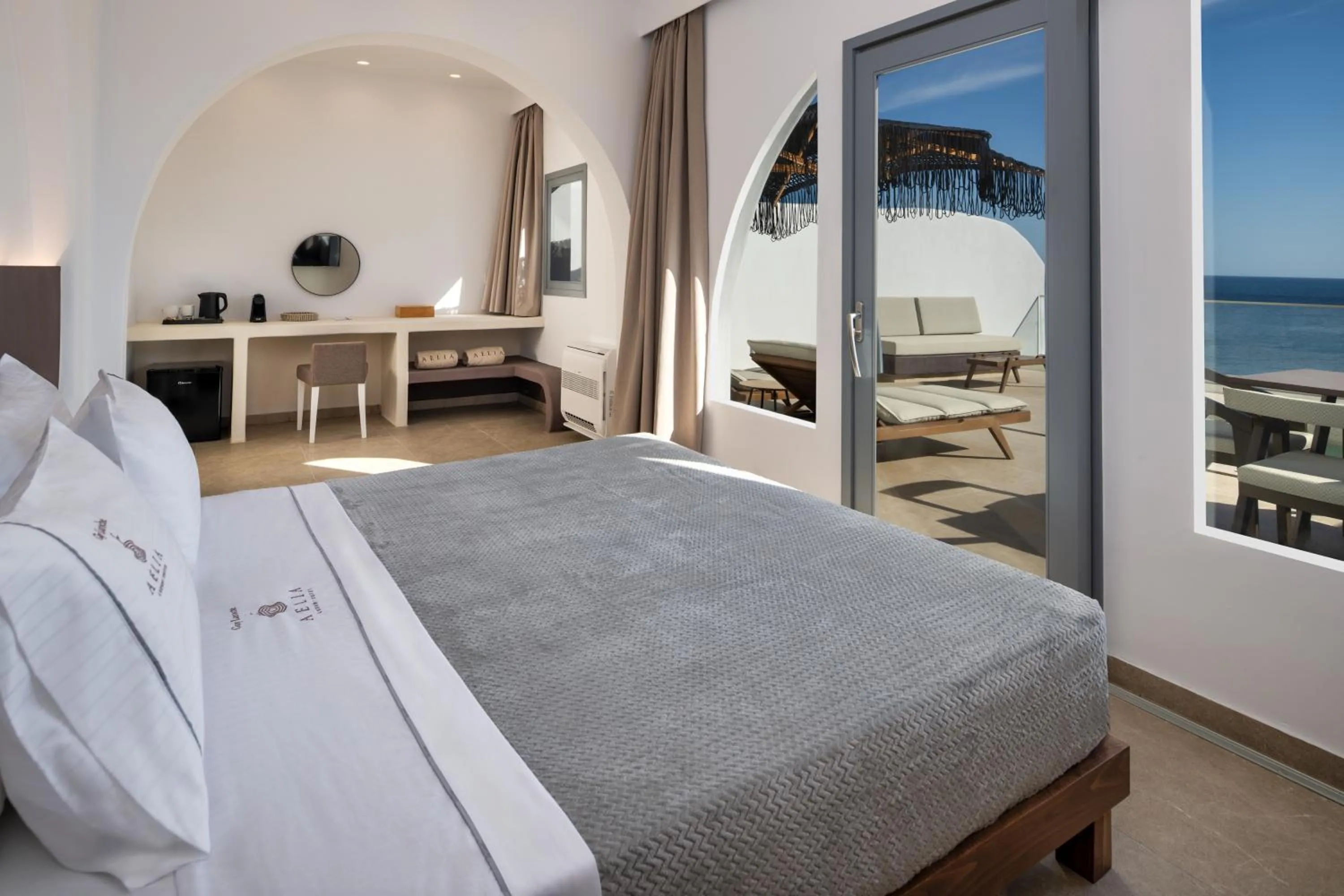 View (from property/room), Bed in Aelia Thalassa
