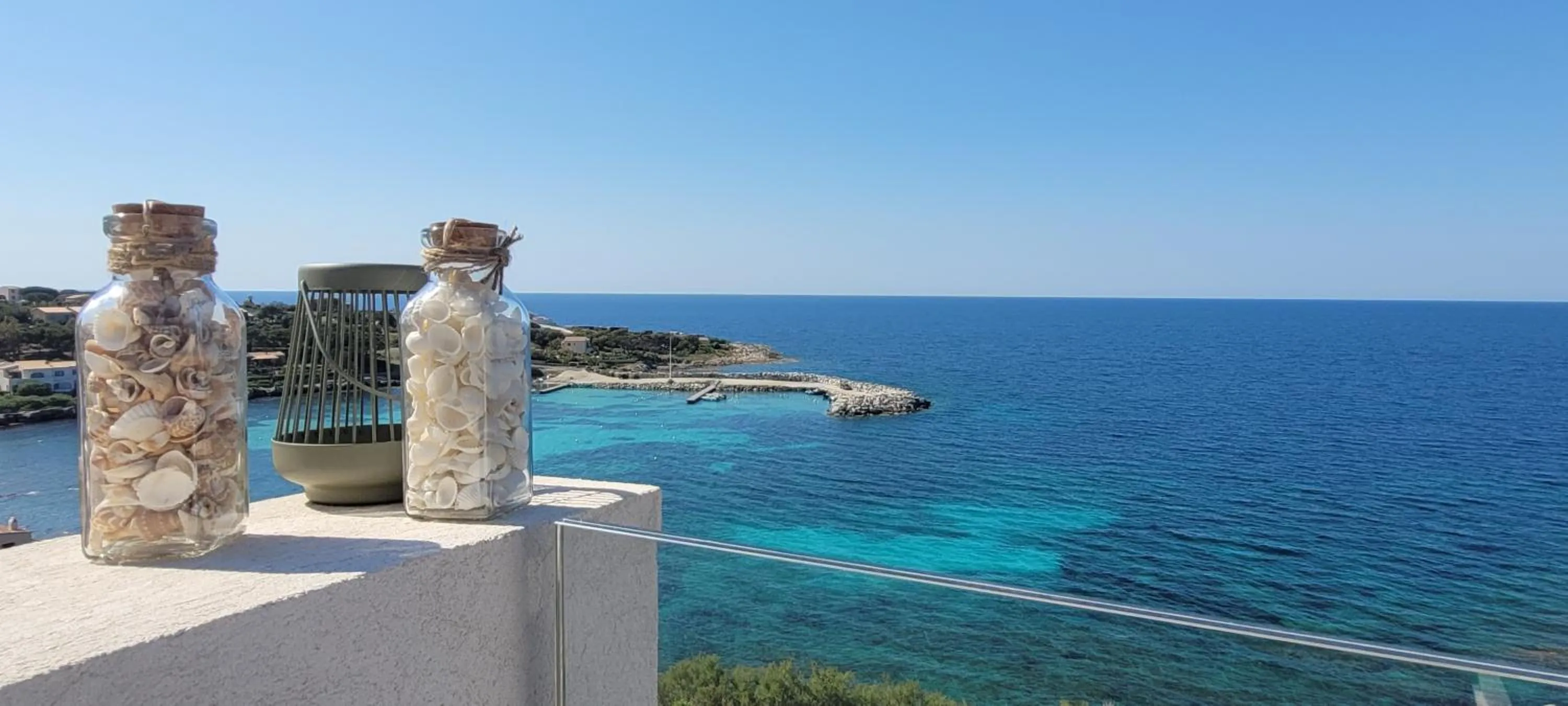 Sea view in Résidences Sopramare