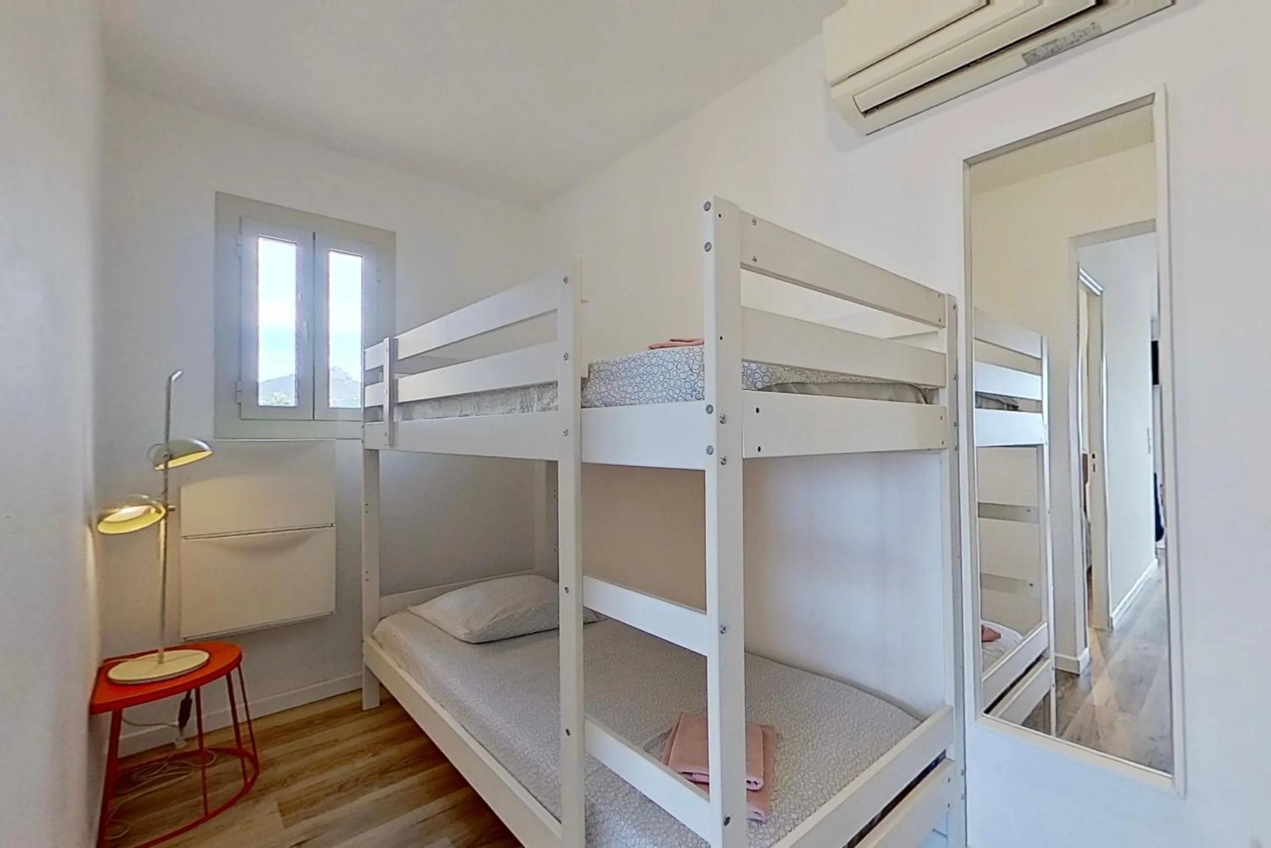 bunk bed, Bed in Résidences Sopramare