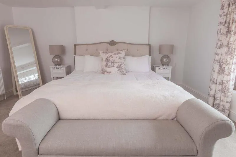 Photo of the whole room, Bed in The Crown Inn