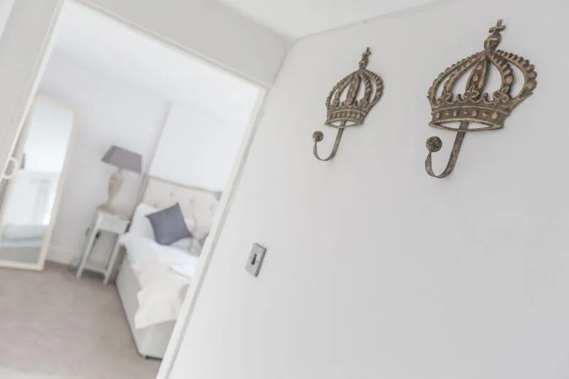 Decorative detail, Bed in The Crown Inn