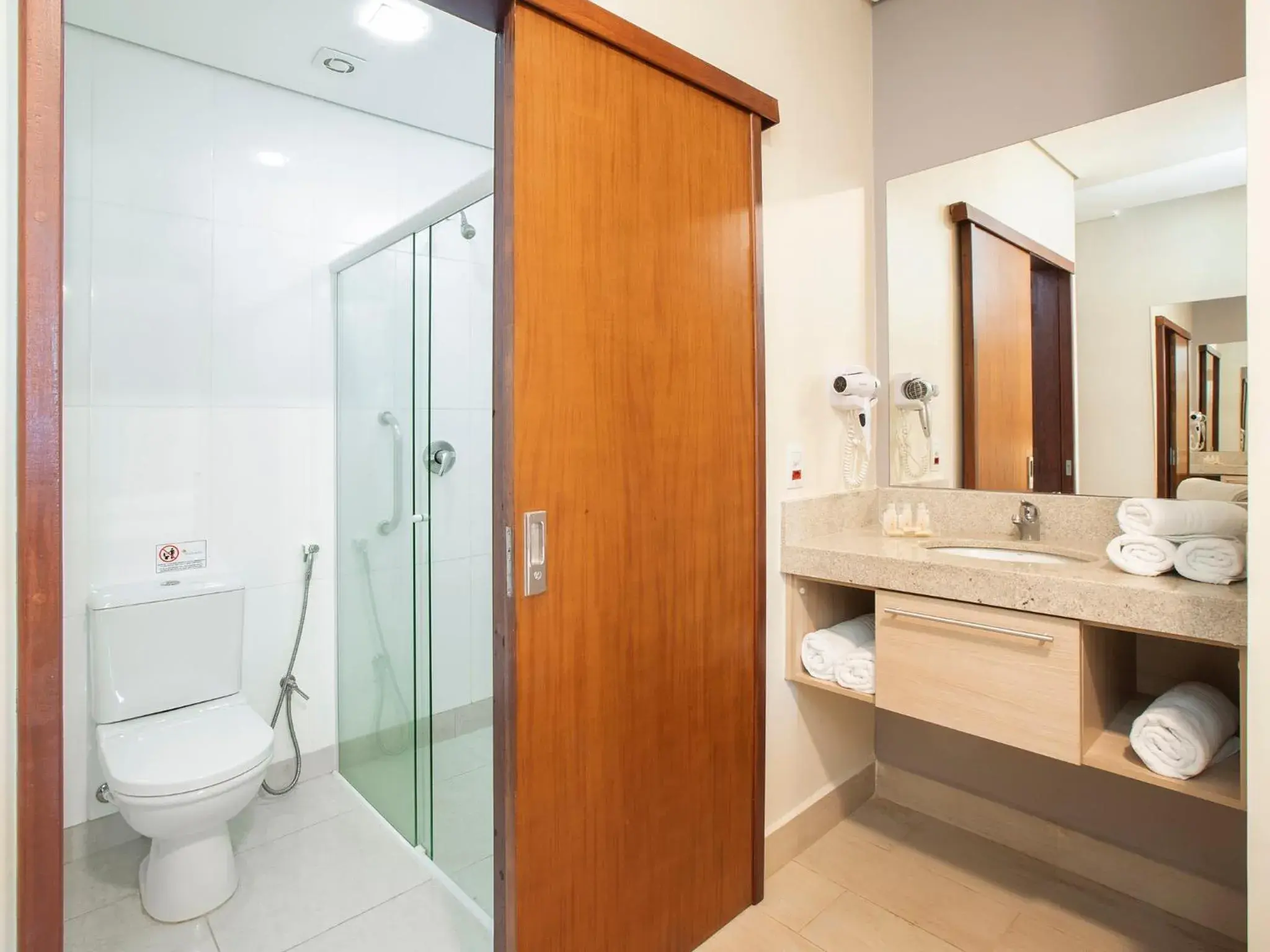 Triple Room with Pool View in Valinhos Plaza Hotel Triple Room with Pool View in Valinhos Plaza Hotel