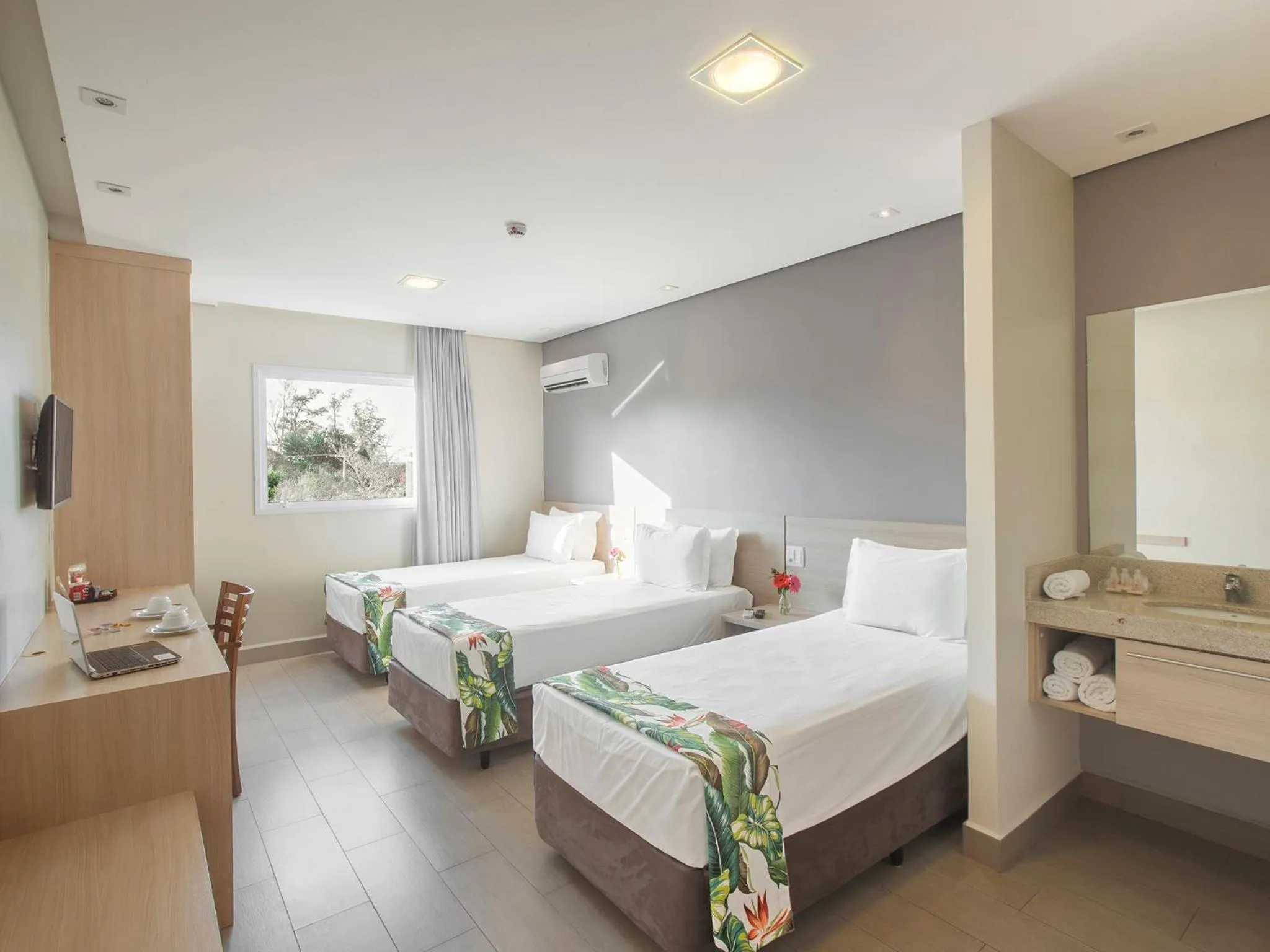 Triple Room Single Beds - single occupancy in Valinhos Plaza Hotel