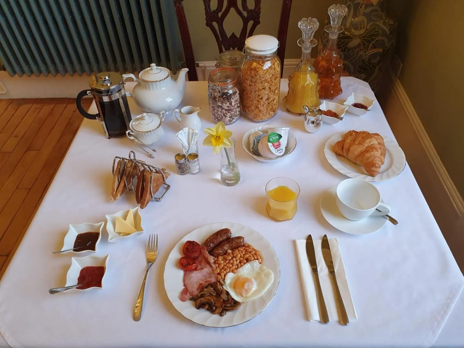 Breakfast in Albert House