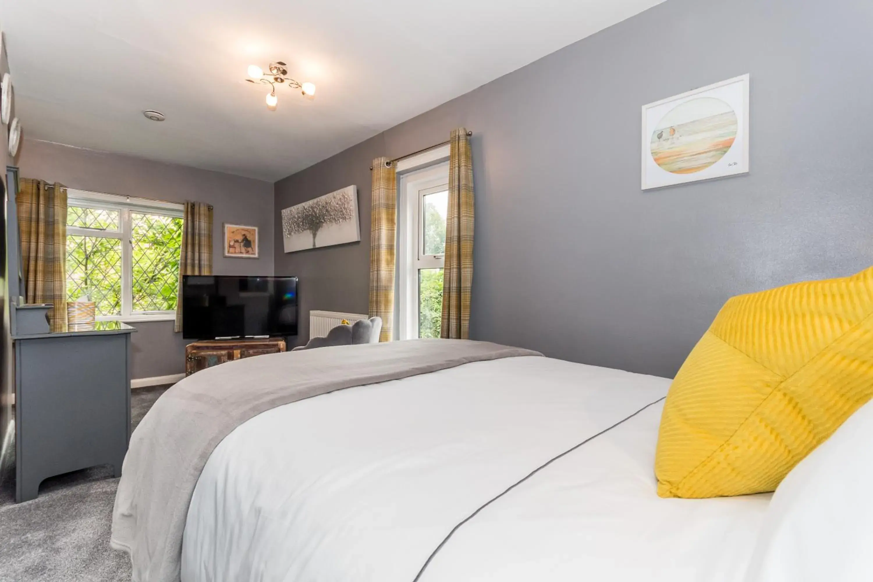 Deluxe Quadruple Room - single occupancy in Albert House Deluxe Quadruple Room - single occupancy in Albert House