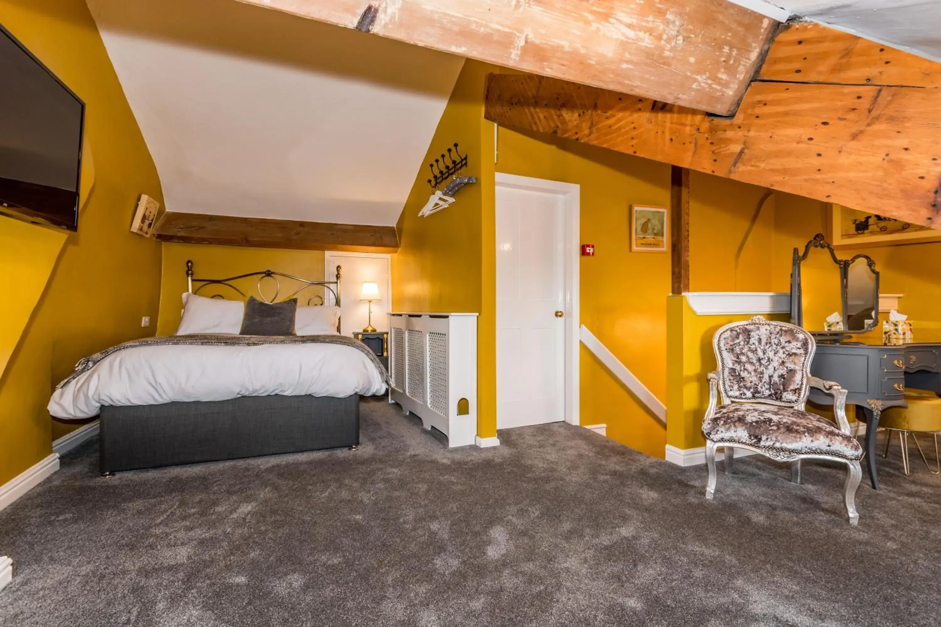 Triple Room - single occupancy in Albert House Triple Room - single occupancy in Albert House