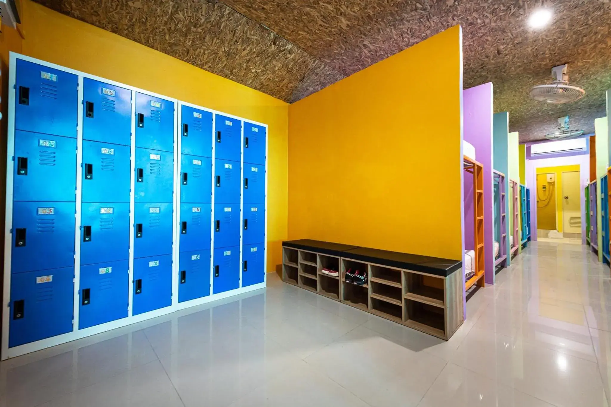 Single Bed in Dormitory Room - Lower Level in myPatong Social Hostel Single Bed in Dormitory Room - Lower Level in myPatong Social Hostel