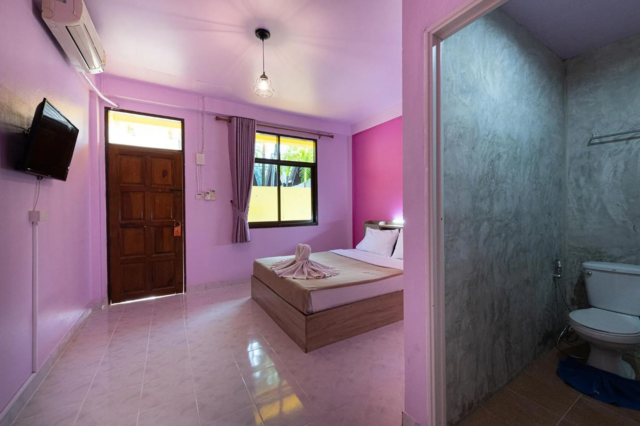 Bathroom in myPatong Social Hostel