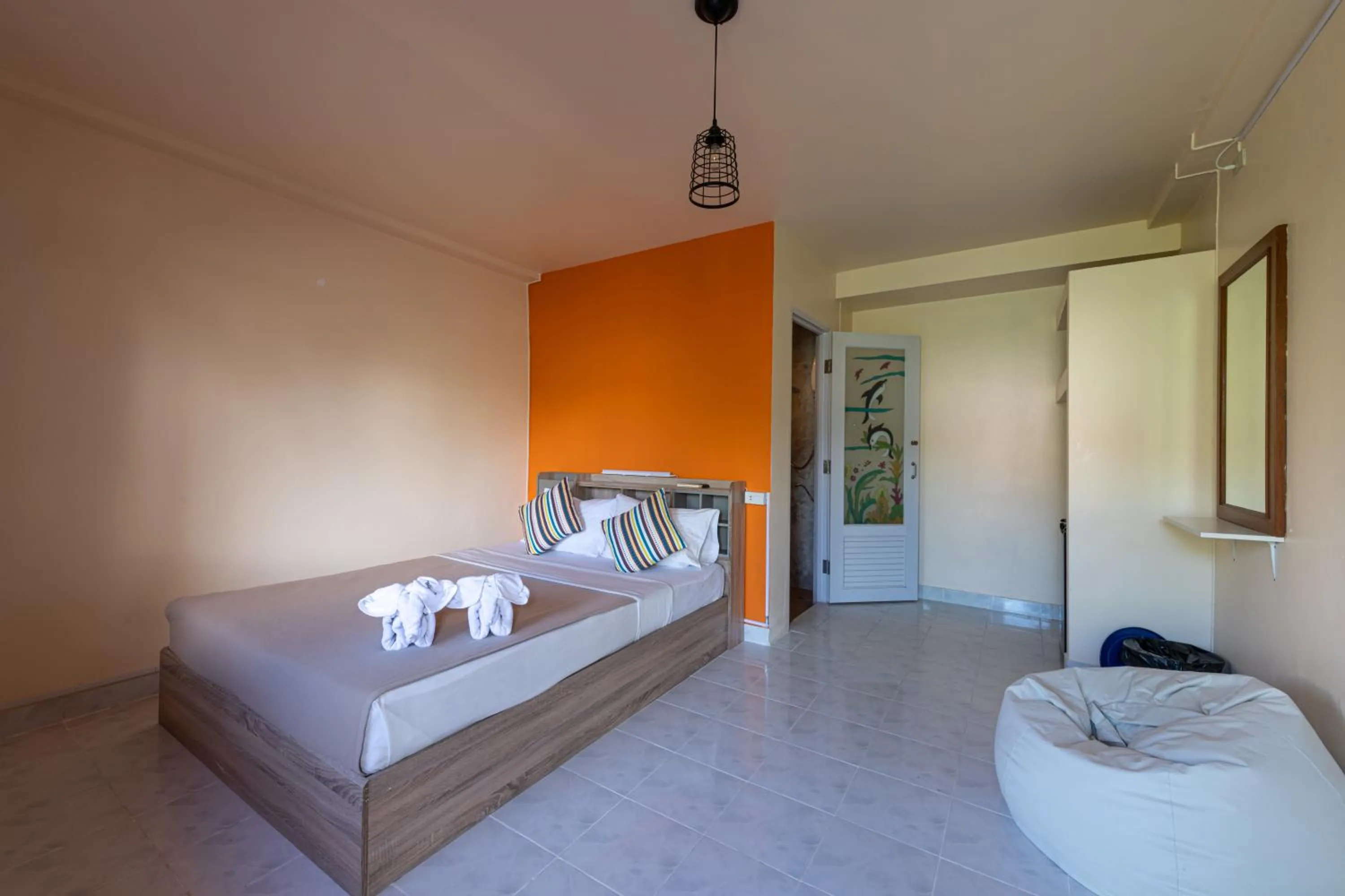 Photo of the whole room, Bed in myPatong Social Hostel