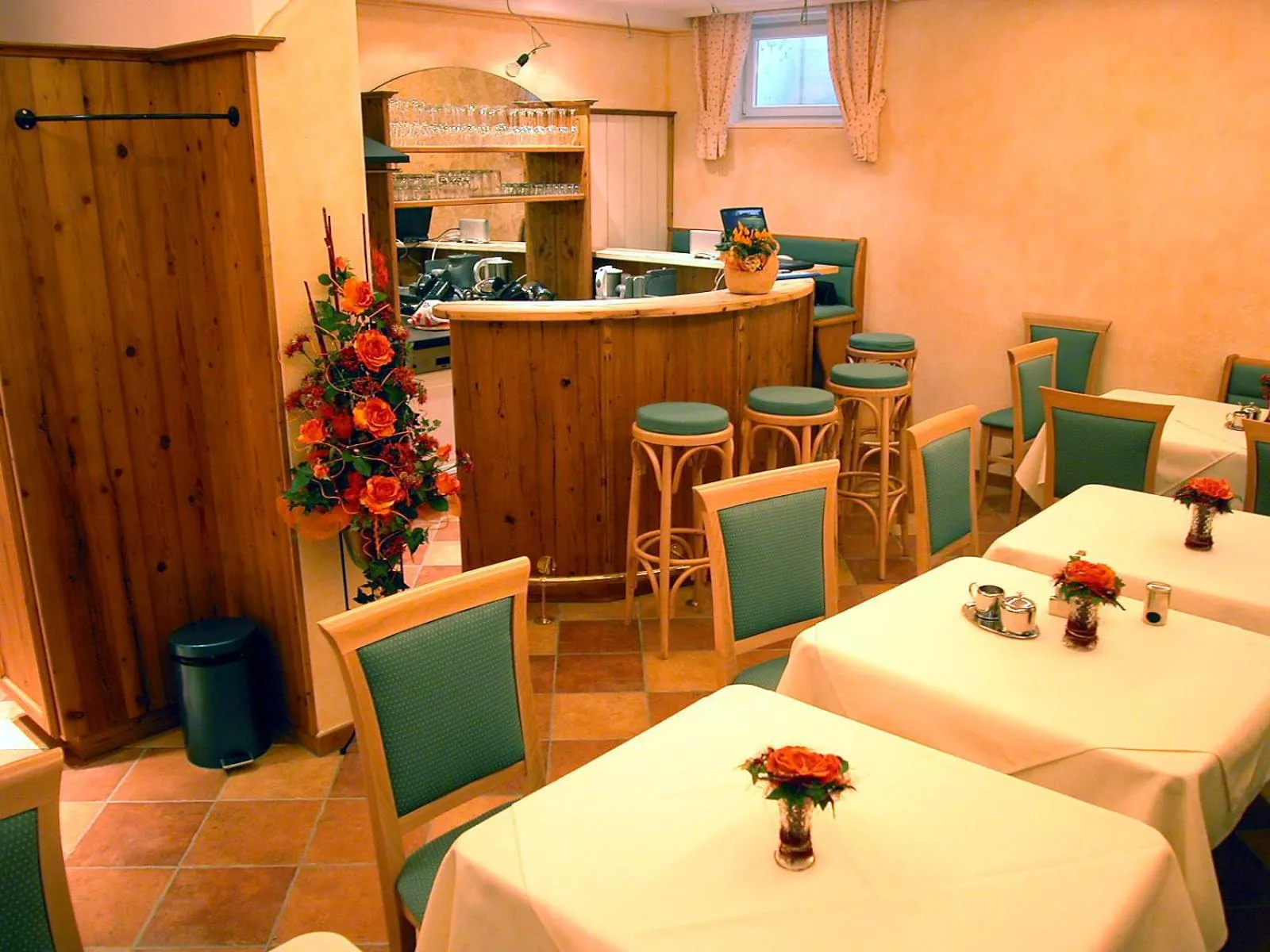 Lounge or bar in Pension Hiesel-Villa Untersbergblick