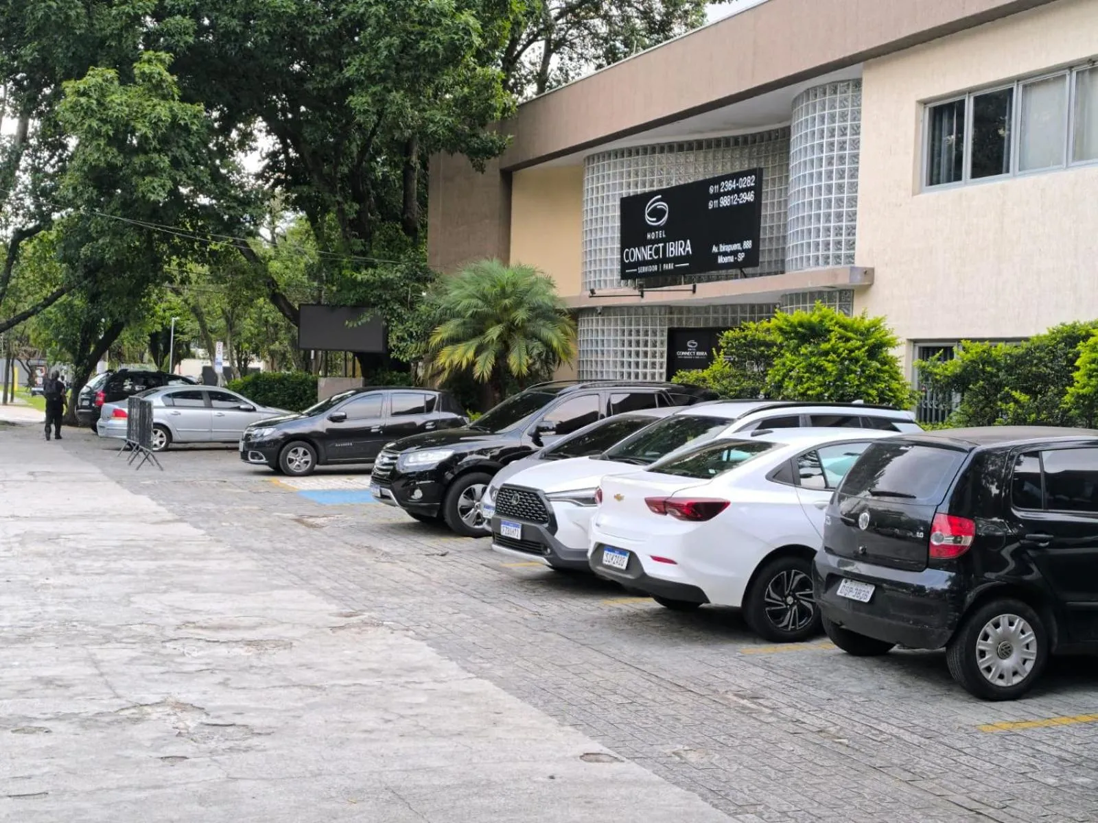 Property building in Hotel Connect Ibira Servidor Park